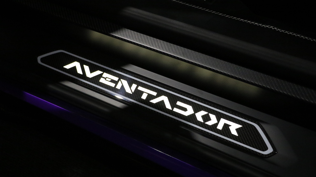 This Lamborghini Aventador SVJ Stands Out Even In Supercar-Infested Dubai