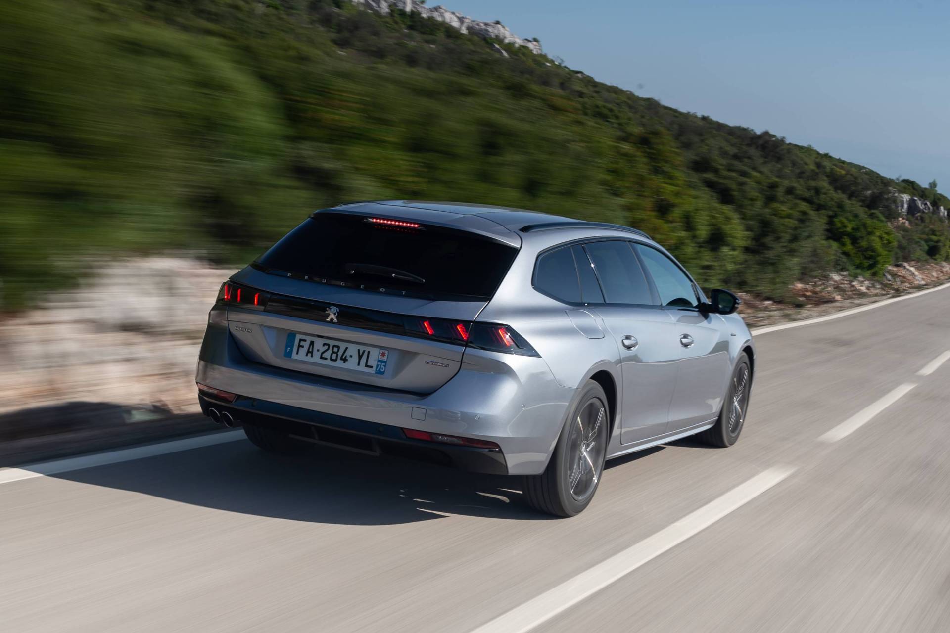 Is The New 2019 Peugeot 508 SW Cooler Than A Crossover?
