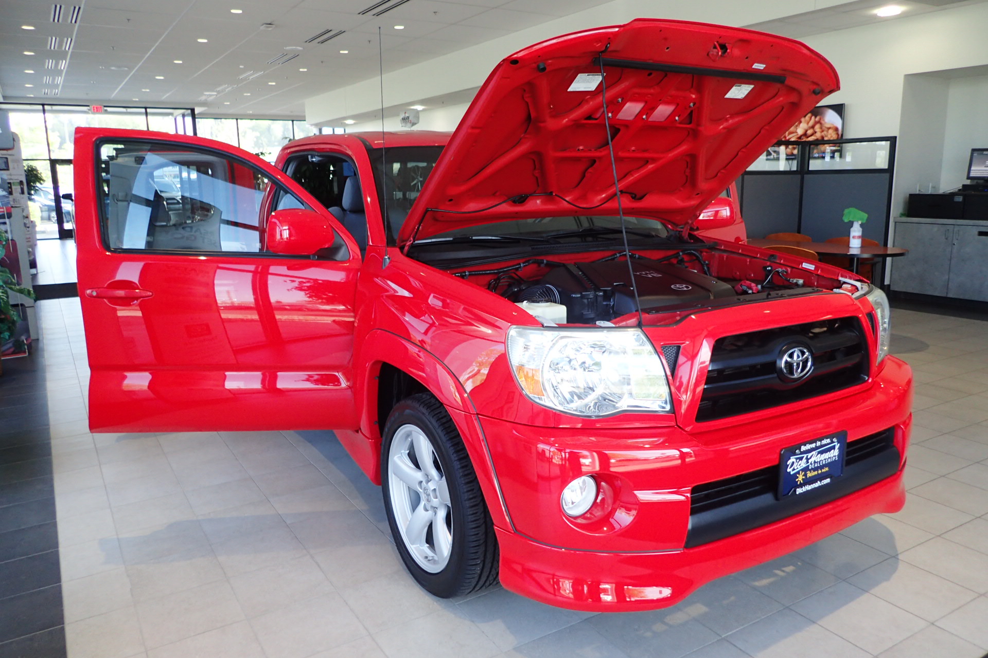2007 toyota tacoma xrunner auction 19 2007 Toyota Tacoma X-Runner Is A Fun Little Pickup From The Past