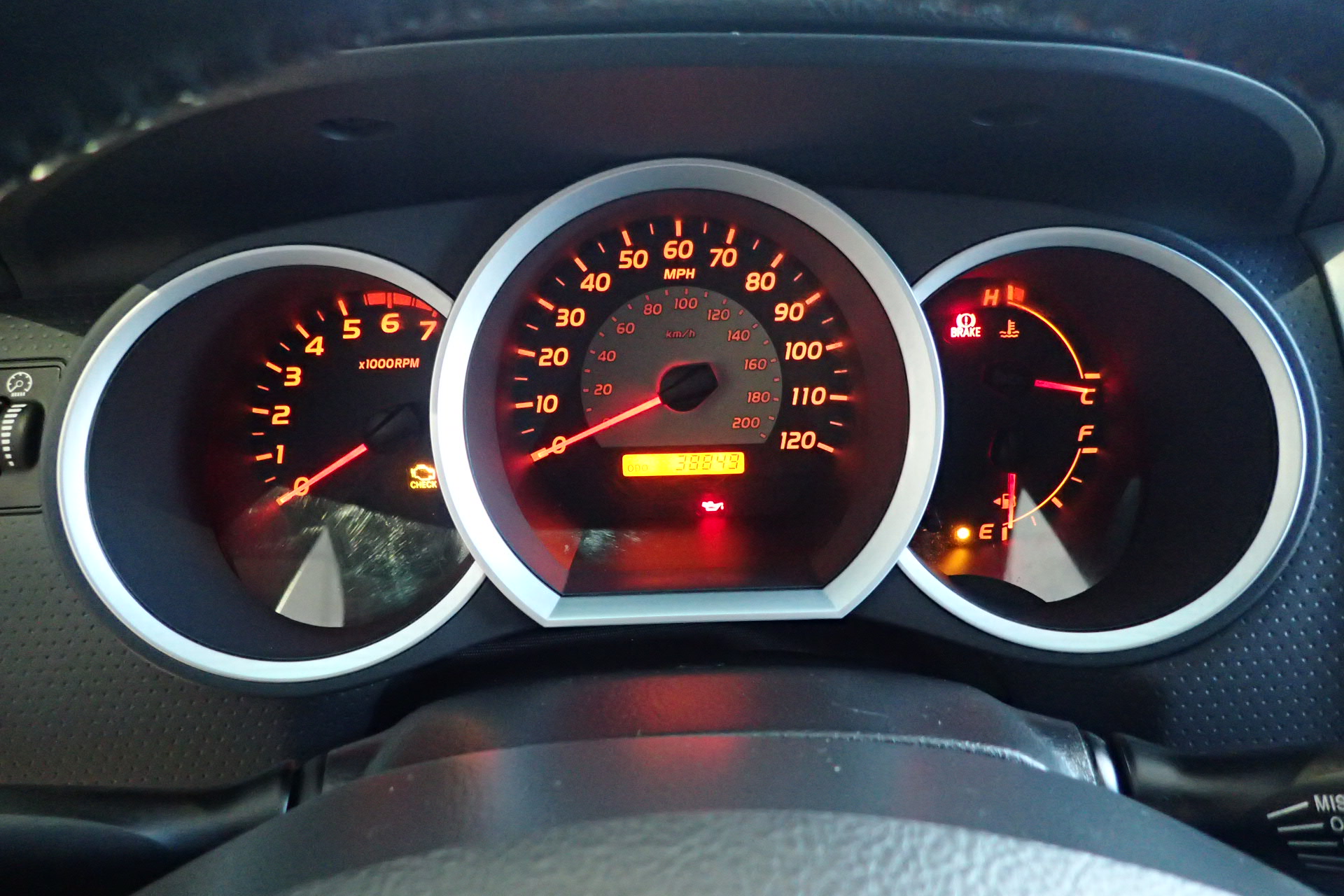 2007 toyota tacoma xrunner auction 57 2007 Toyota Tacoma X-Runner Is A Fun Little Pickup From The Past