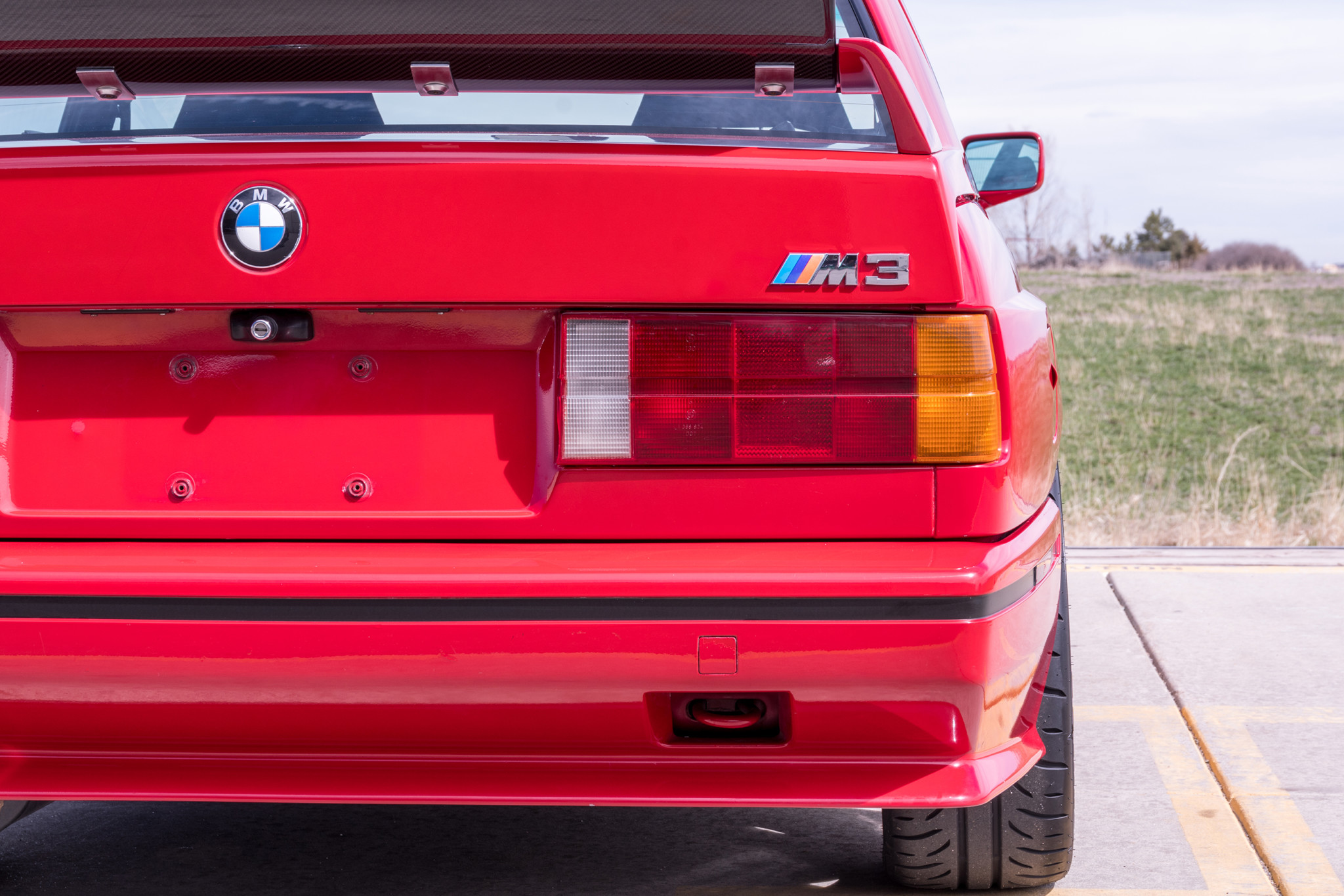 Want This 1989 BMW M3? It Goes For At Least $36K – And You’ve Got 10 Hours To Bid On It