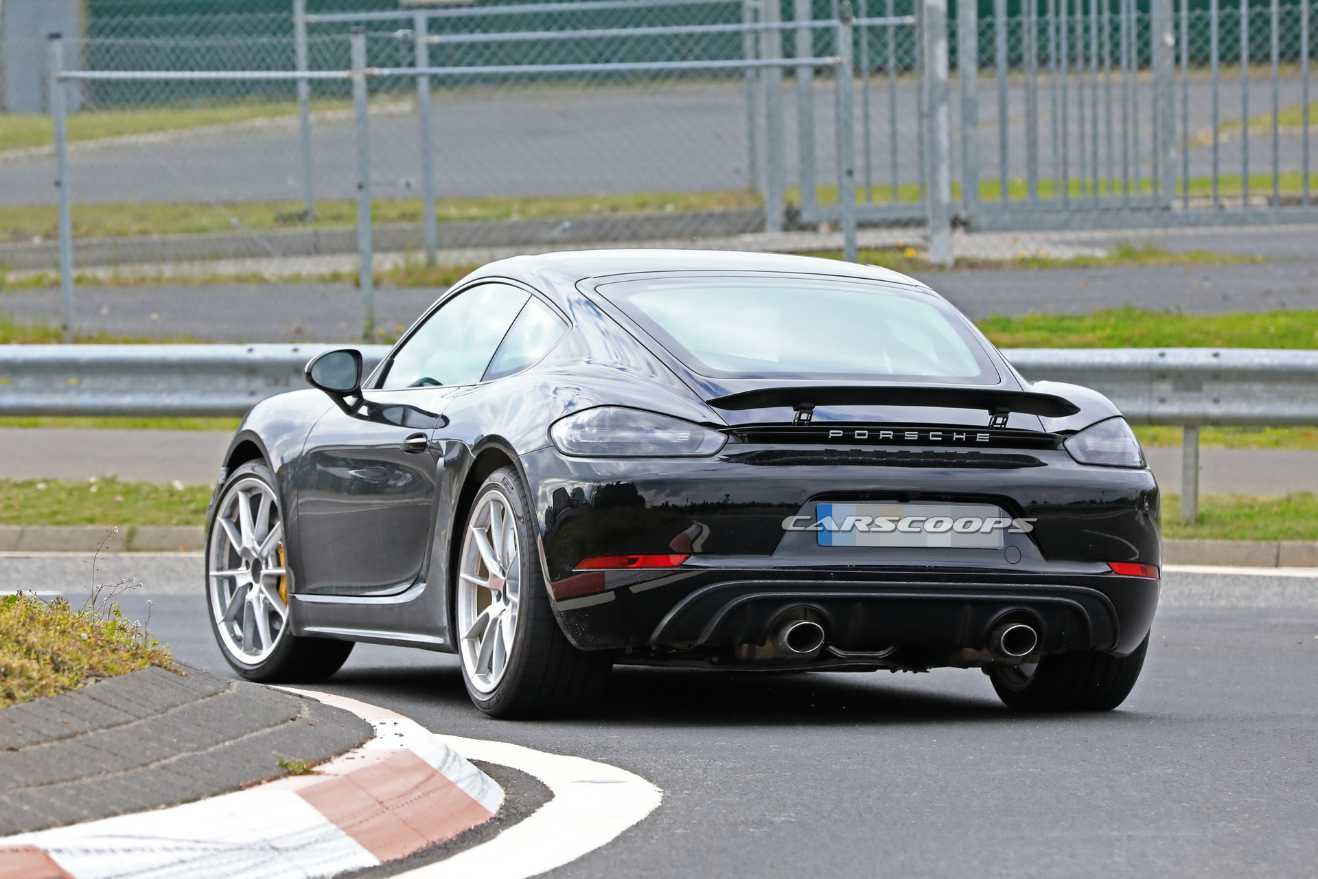 Porsche-718-Touring-Scoop-30 Porsche To Offer 6-Cylinder ‘Touring’ Versions Of 718 Boxster And Cayman