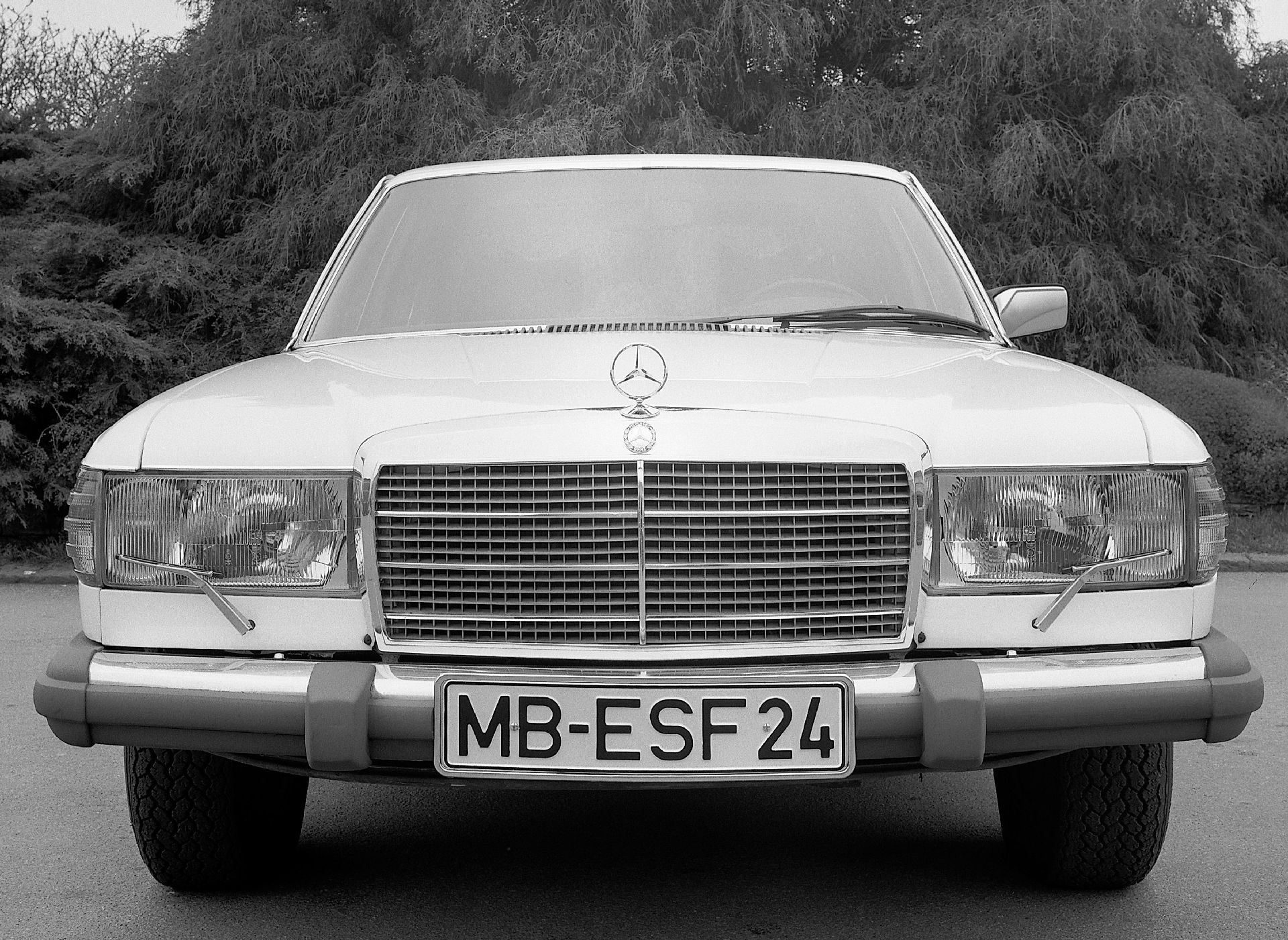 null
null Mercedes’ New Experimental Safety Vehicle Points Towards The Future