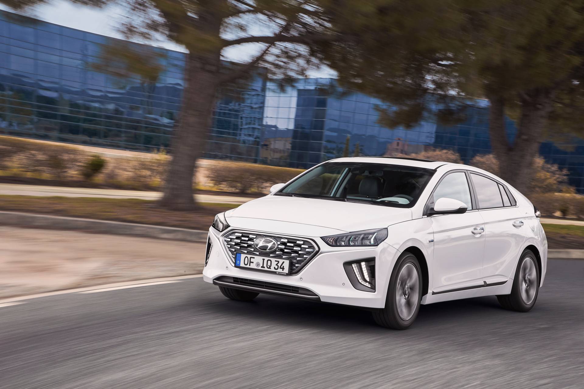 2020 Hyundai Ioniq Hybrid 15 2020 Hyundai Ioniq Family Gains Design And Tech Updates, Bigger Battery For EV