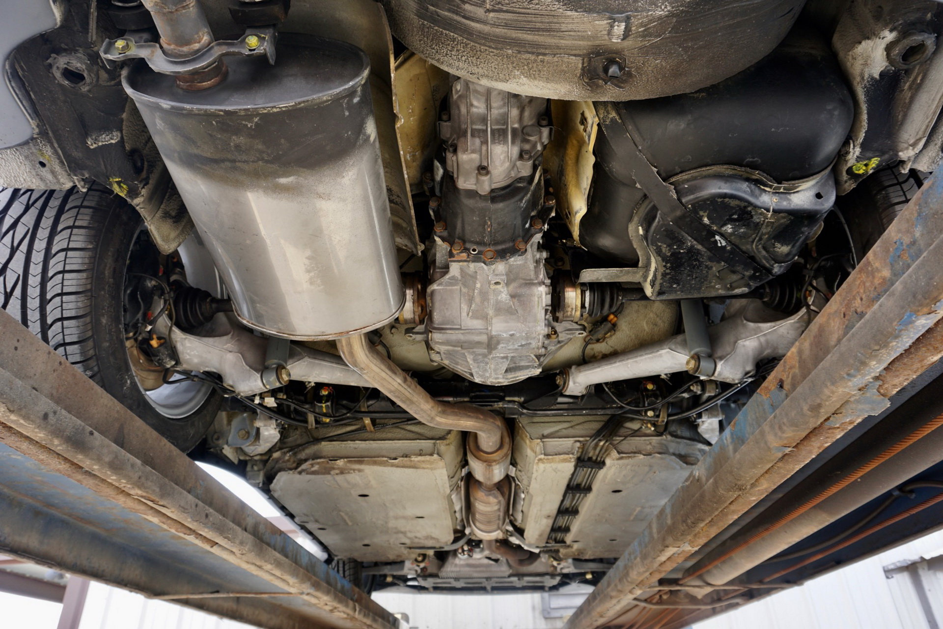 1990 porsche 944 s2 cabrio auction 76 This 1990 Porsche 944 S2 Cabriolet Was Sitting In Storage For 24 years