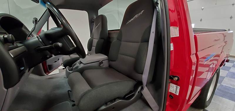 This 1994 Ford F-150 SVT Lightning Isn’t Bad For $23k