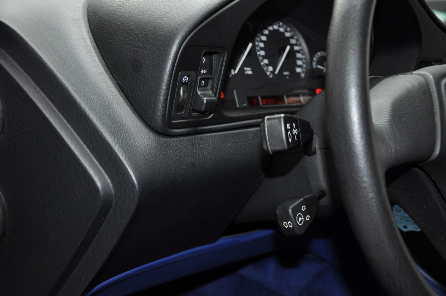 1995 bmw 850i 37 Get Your 1990s BMW Fix With These Beautiful Individual 850Ci And 750iL