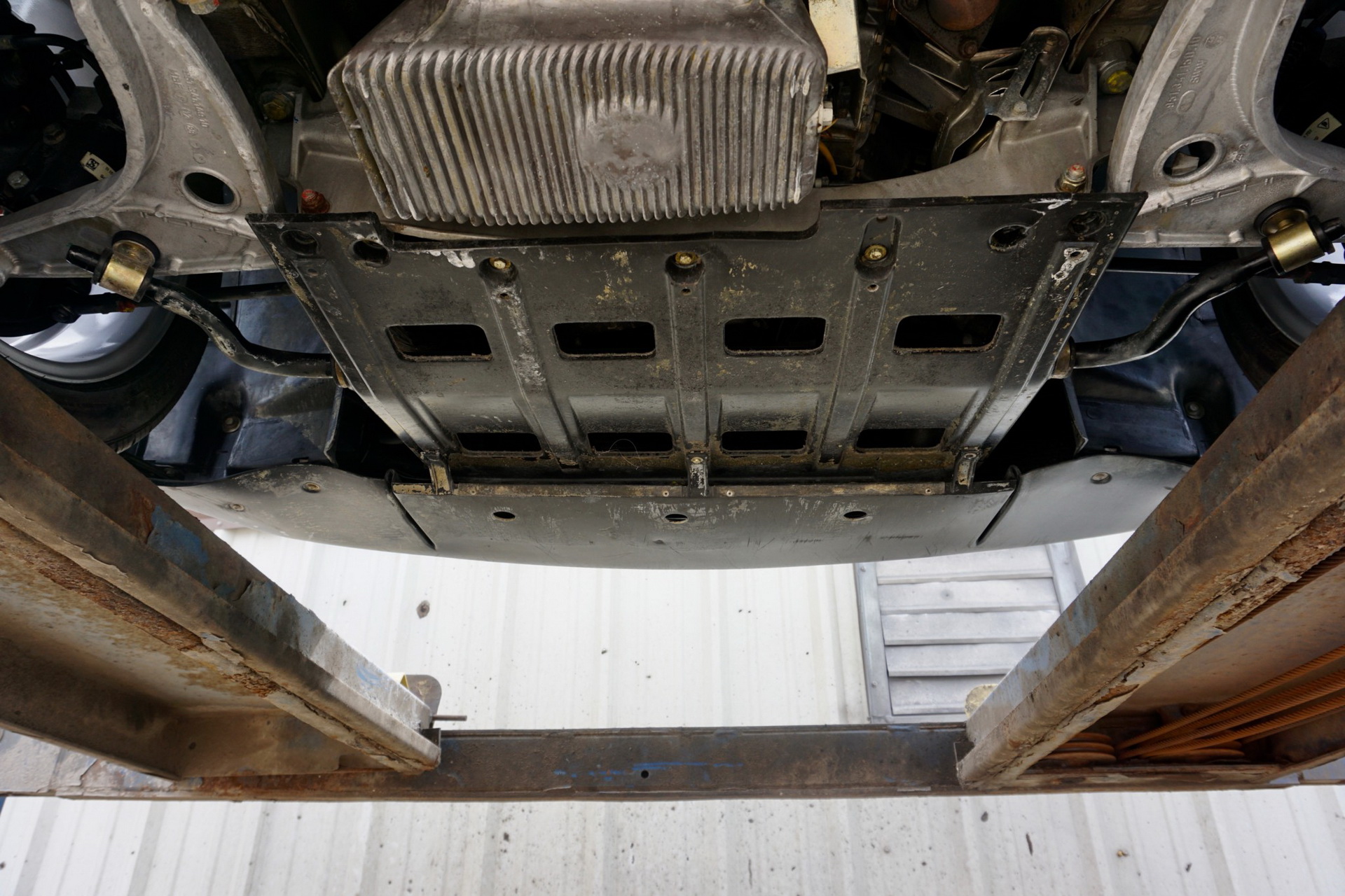 1990 porsche 944 s2 cabrio auction 80 This 1990 Porsche 944 S2 Cabriolet Was Sitting In Storage For 24 years