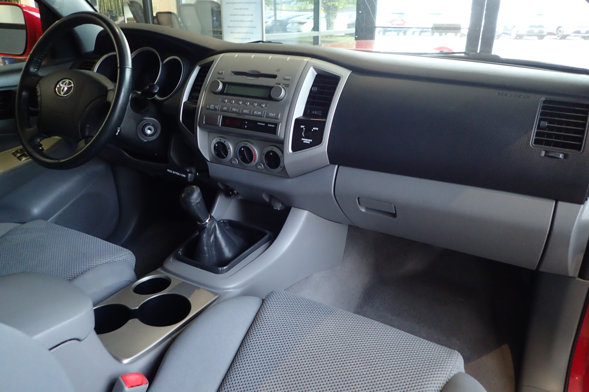 2007 toyota tacoma xrunner auction 52 2007 Toyota Tacoma X-Runner Is A Fun Little Pickup From The Past