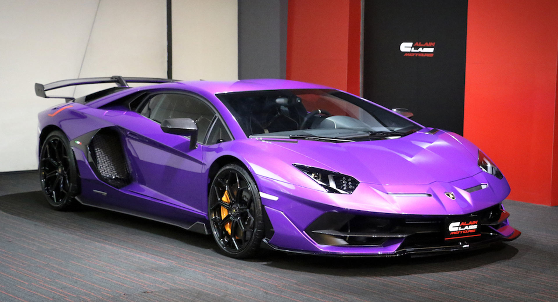 This Lamborghini Aventador SVJ Stands Out Even In Supercar-Infested