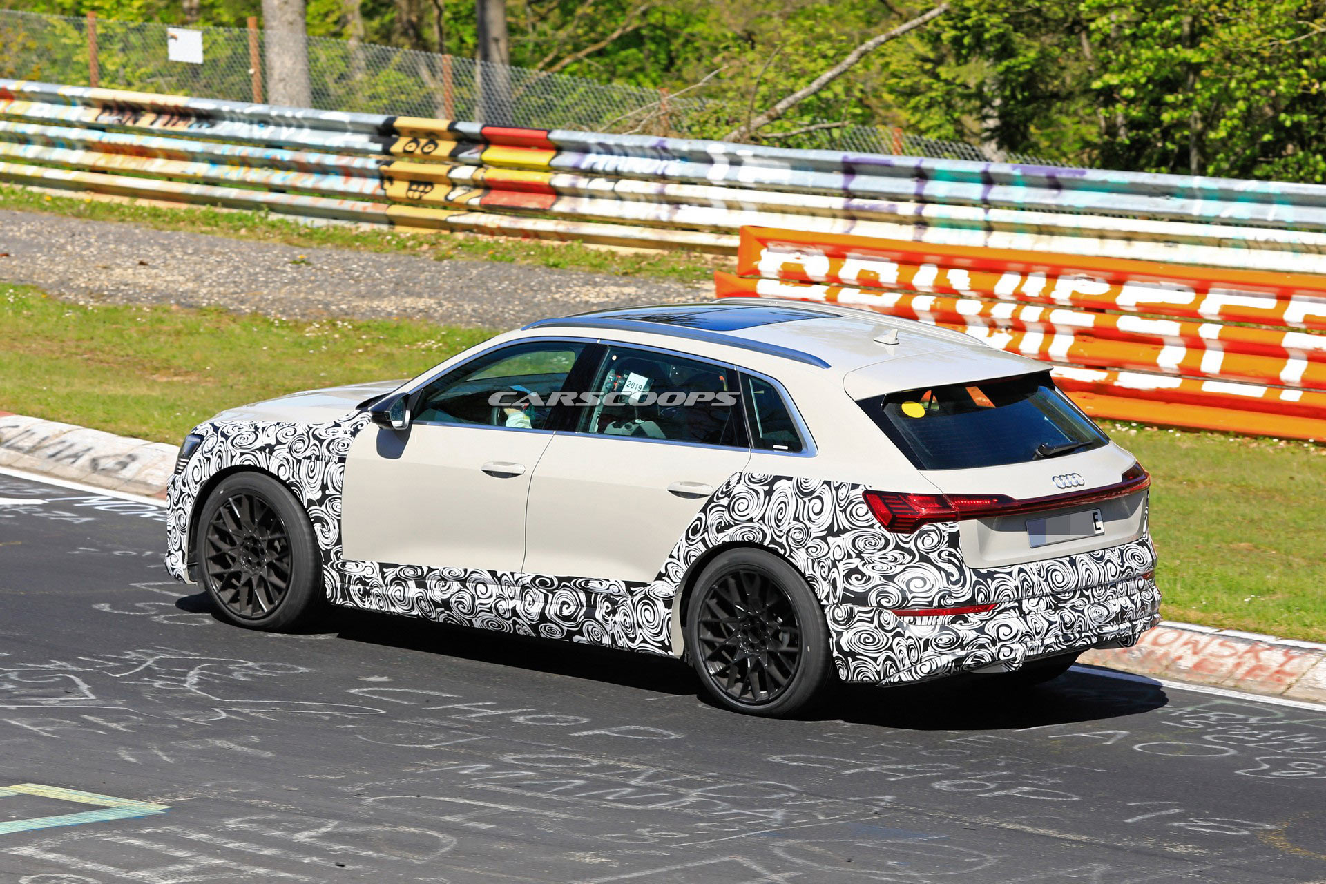 High-Performance Audi E-Tron Spied, Could Be The S Or RS Variant (New Photos)