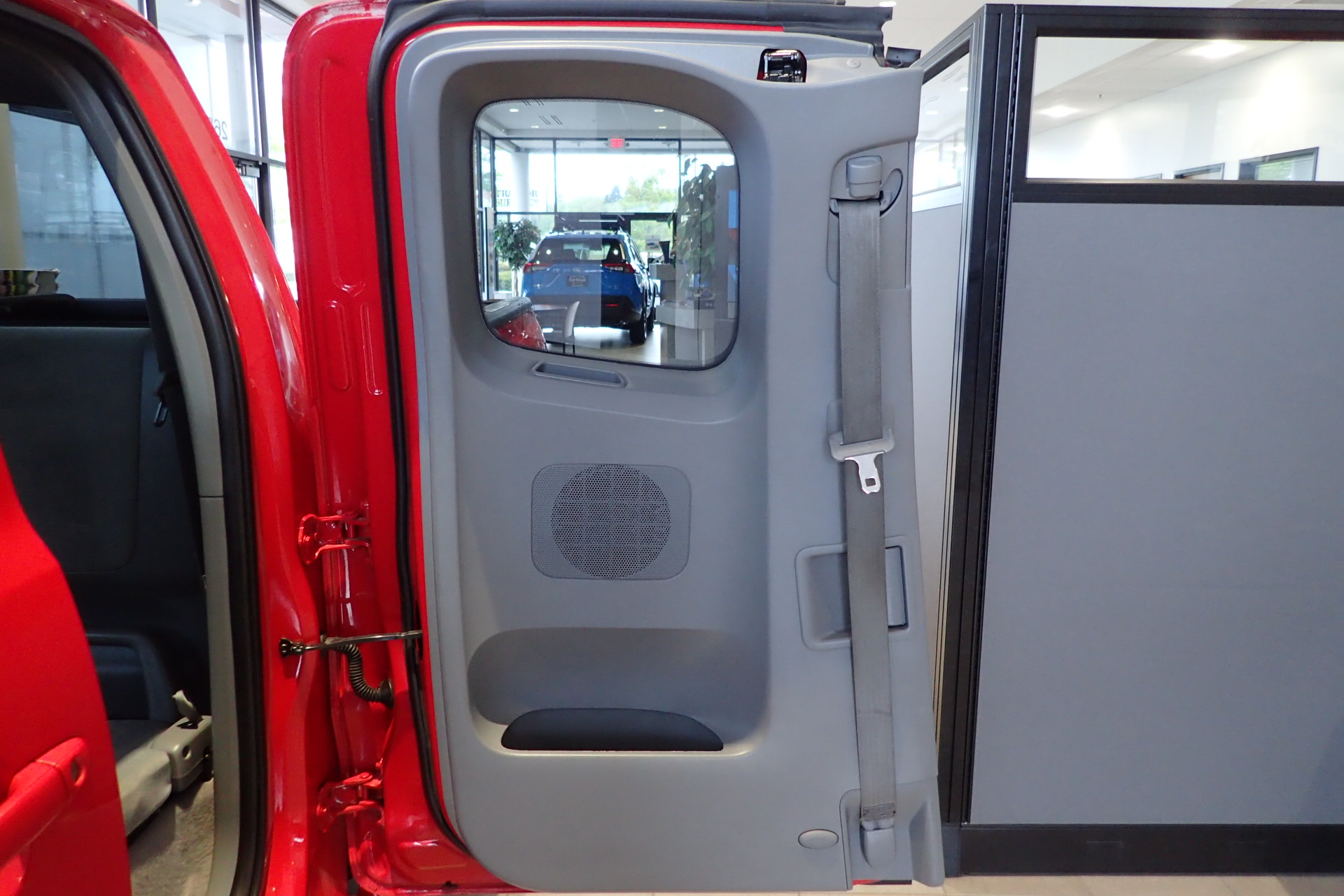 2007 toyota tacoma xrunner auction 42 2007 Toyota Tacoma X-Runner Is A Fun Little Pickup From The Past