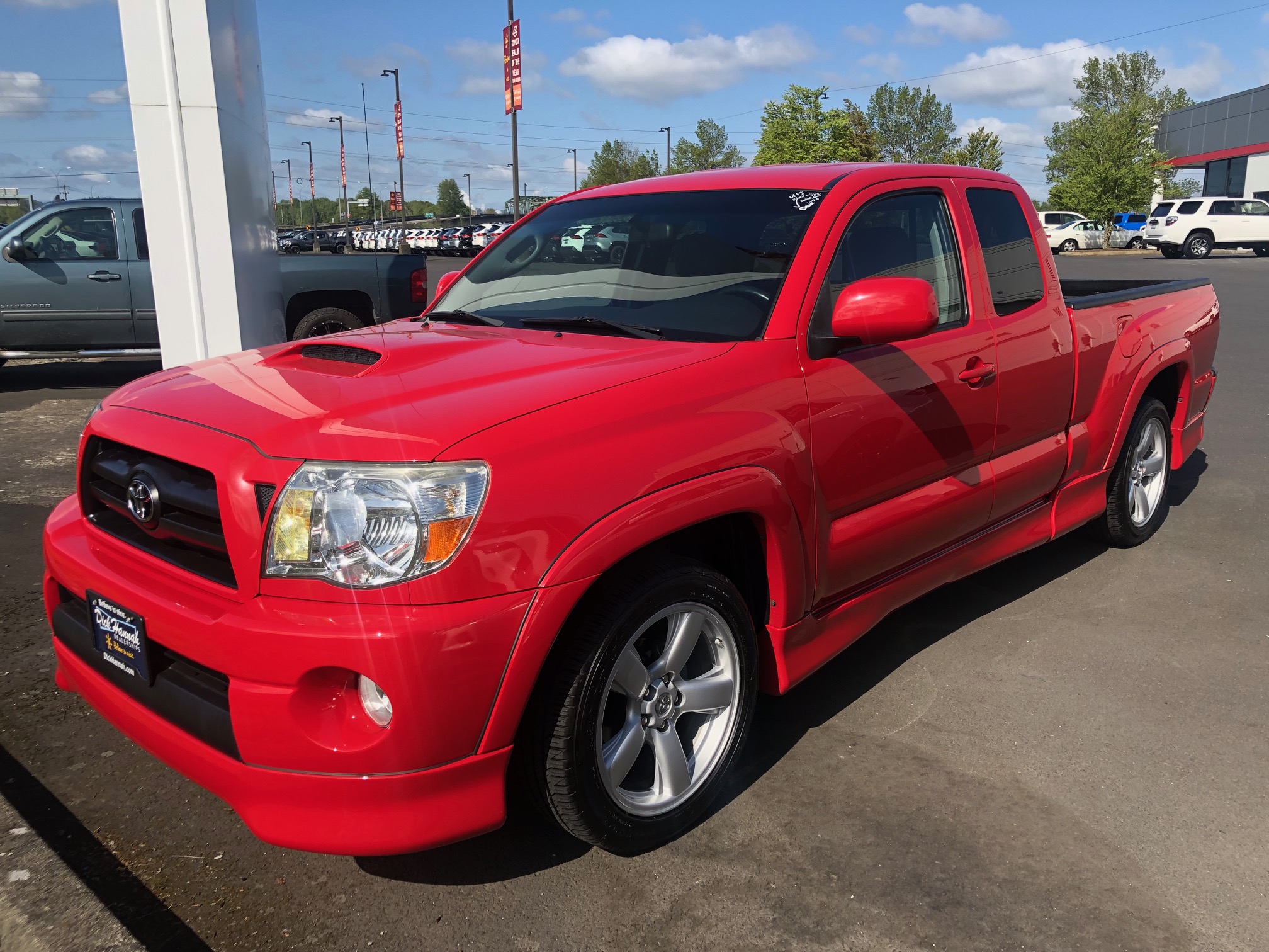 2007 toyota tacoma xrunner auction 1 2007 Toyota Tacoma X-Runner Is A Fun Little Pickup From The Past