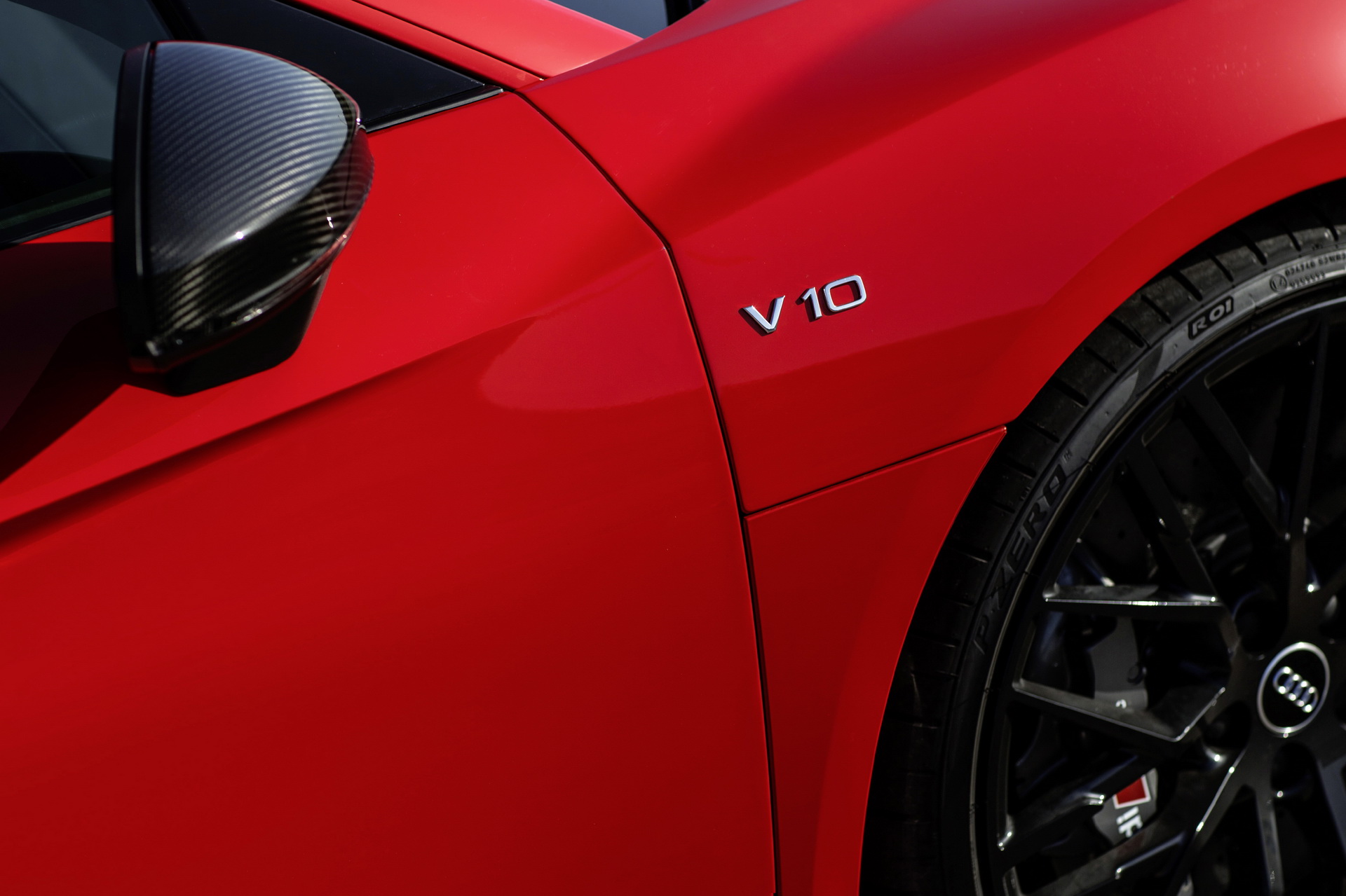 Audi-R8-07 Audi R8 Owner Finds Graffiti Mocking His Manhood Inside Bumper After Clash With Dealer