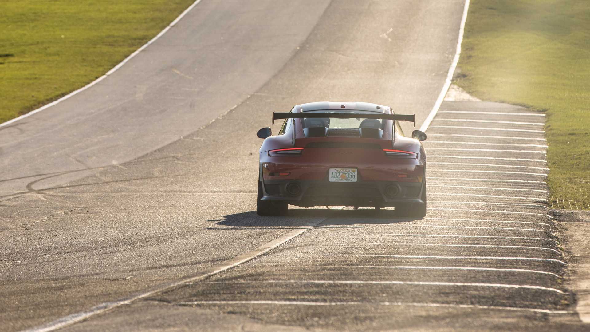 Porsche 911 GT2 RS Road America 4 Watch The Porsche 911 GT2 RS Set New Lap Record At Road America