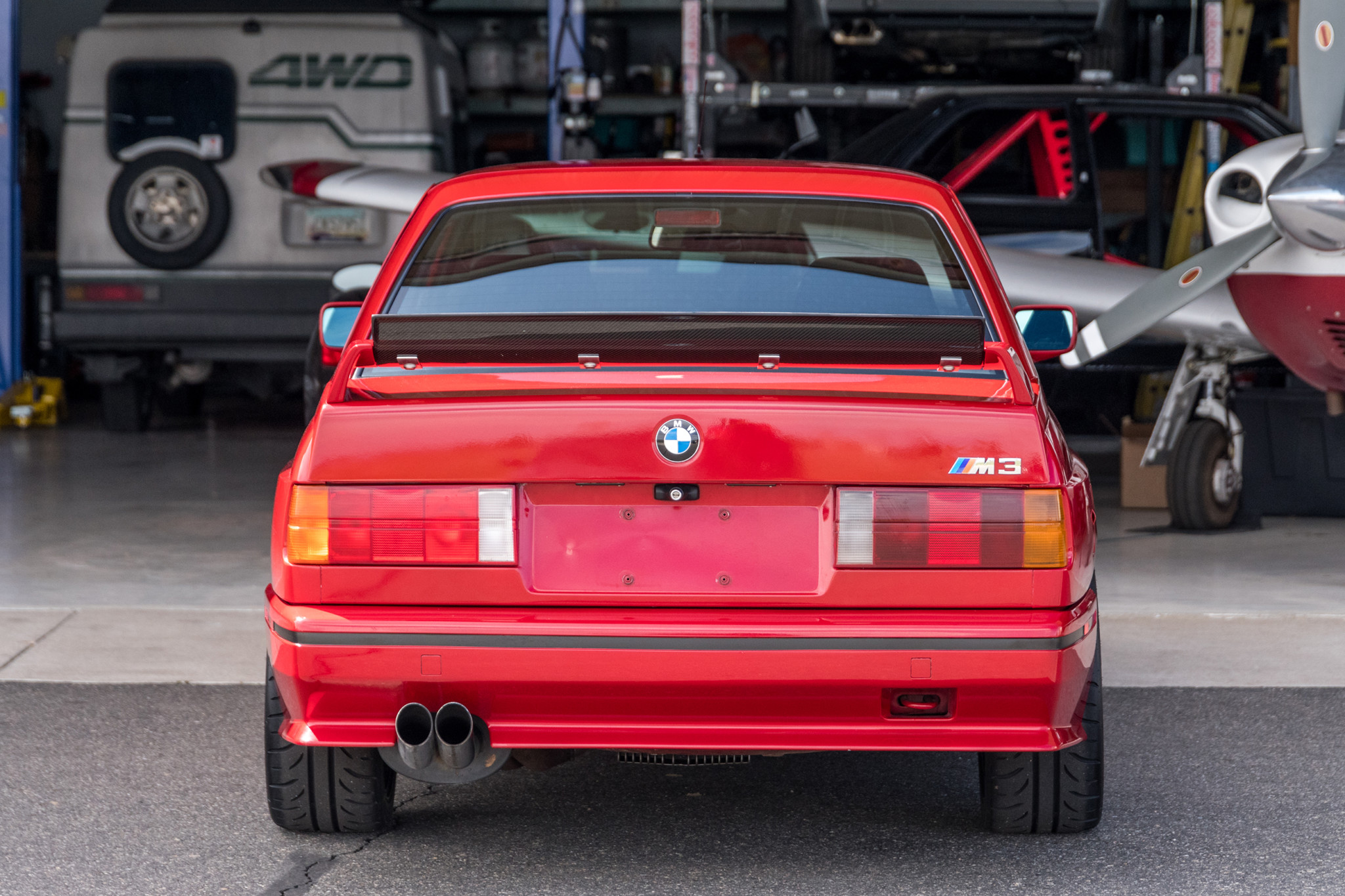 Want This 1989 BMW M3? It Goes For At Least $36K – And You’ve Got 10 Hours To Bid On It