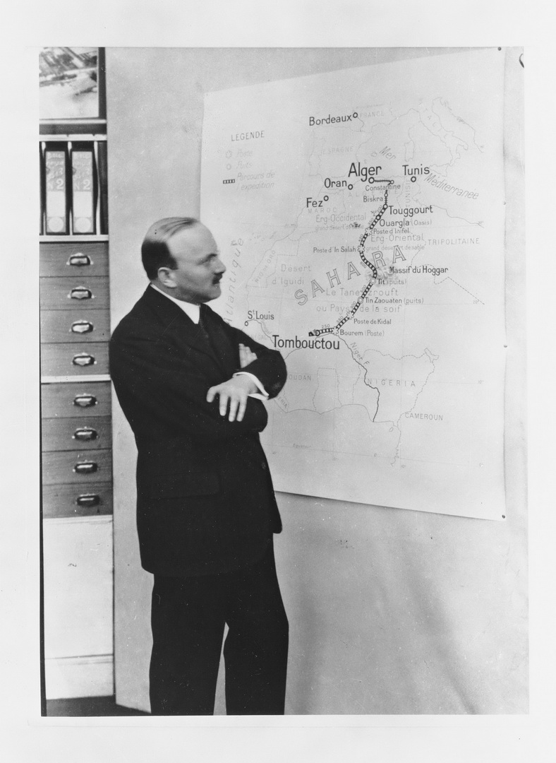 citroen golden scarab 4 Citroen Golden Scarab Recreates 120-Year-Old Automotive Legend