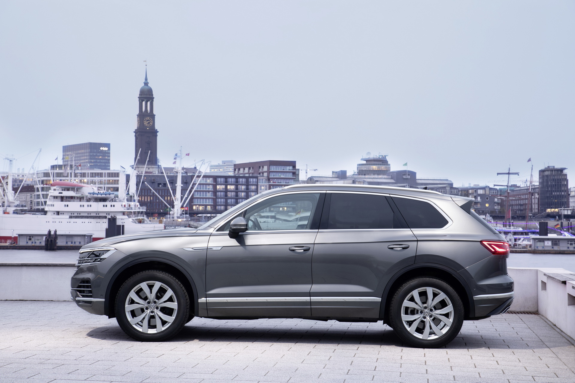VW Touareg V8 TDI Order Books Open, Will Cost You At Least €89,825