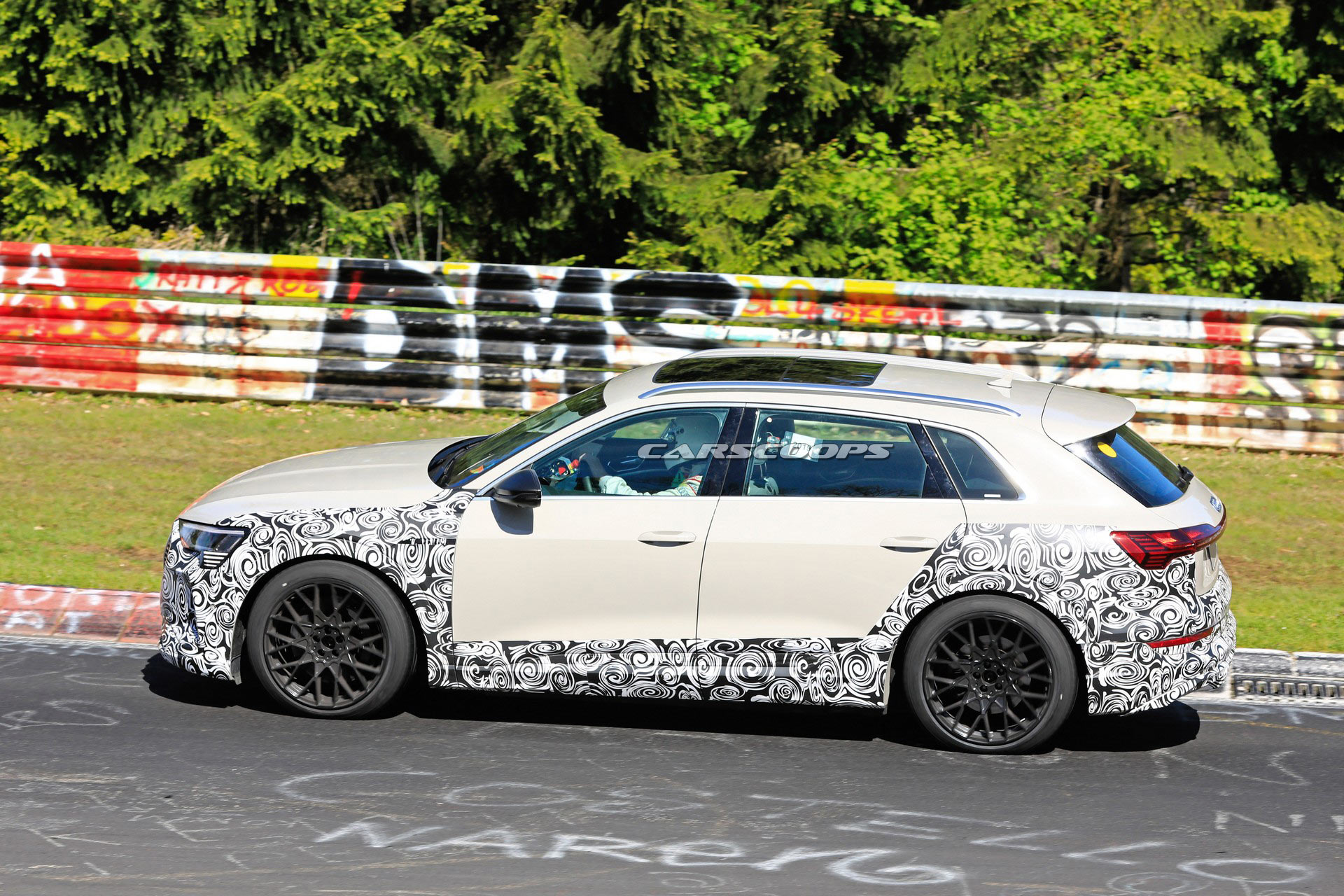 High-Performance Audi E-Tron Spied, Could Be The S Or RS Variant (New Photos)