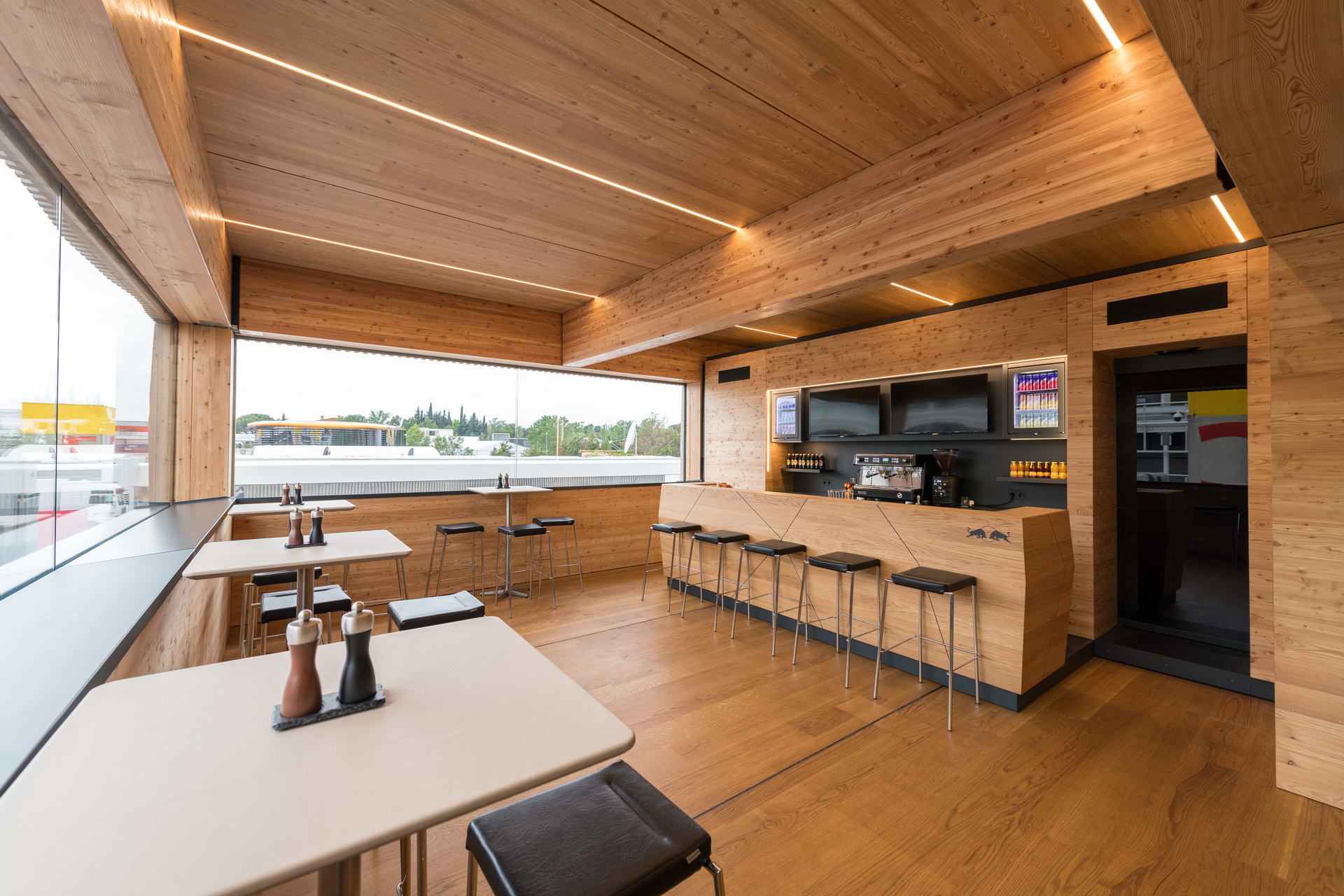 red bull toro rosso energy station 5 Red Bull And Toro Rosso’s New Home Away From Home Takes 32 Hours To Build