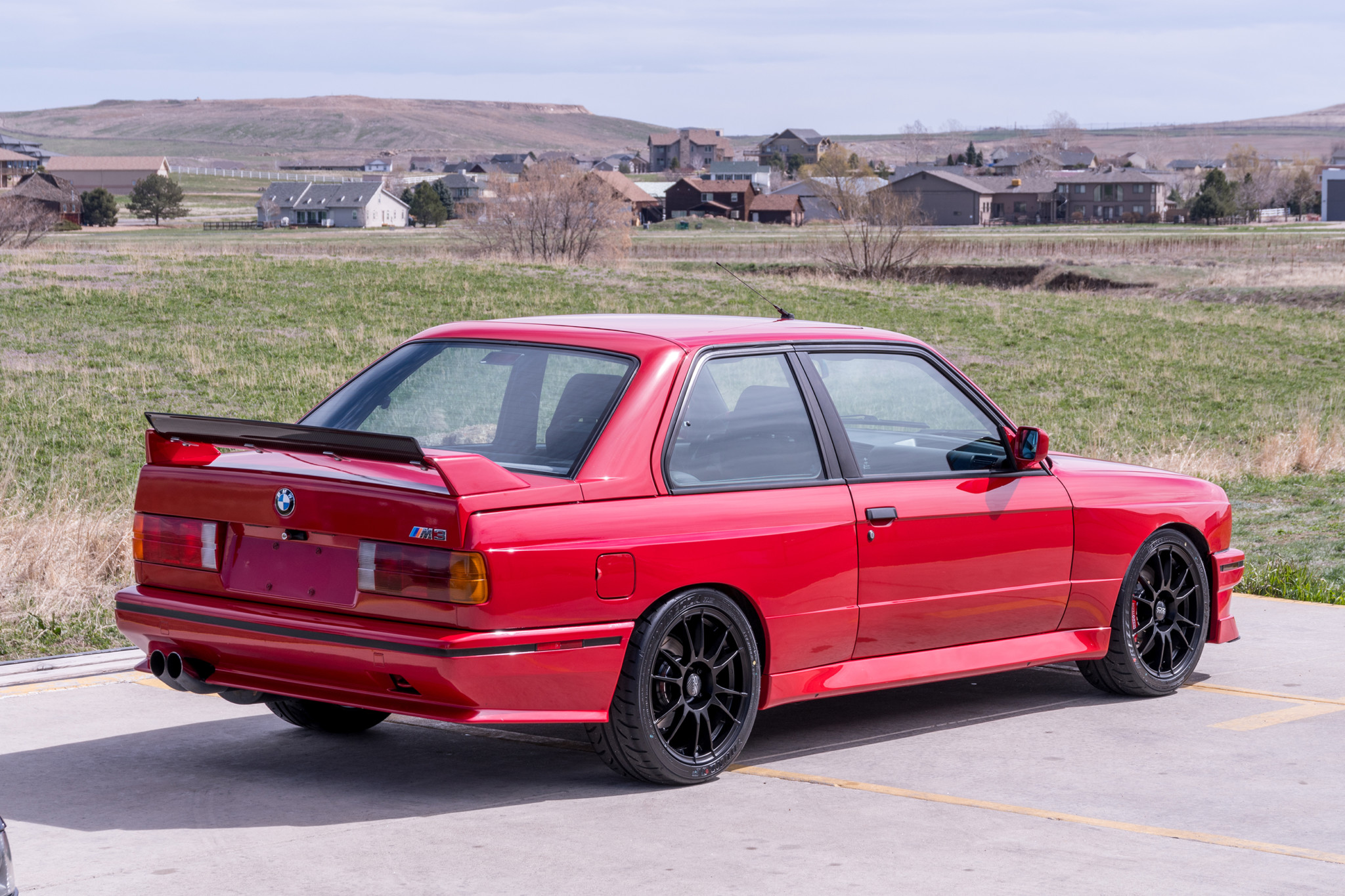 Want This 1989 BMW M3? It Goes For At Least $36K – And You’ve Got 10 Hours To Bid On It
