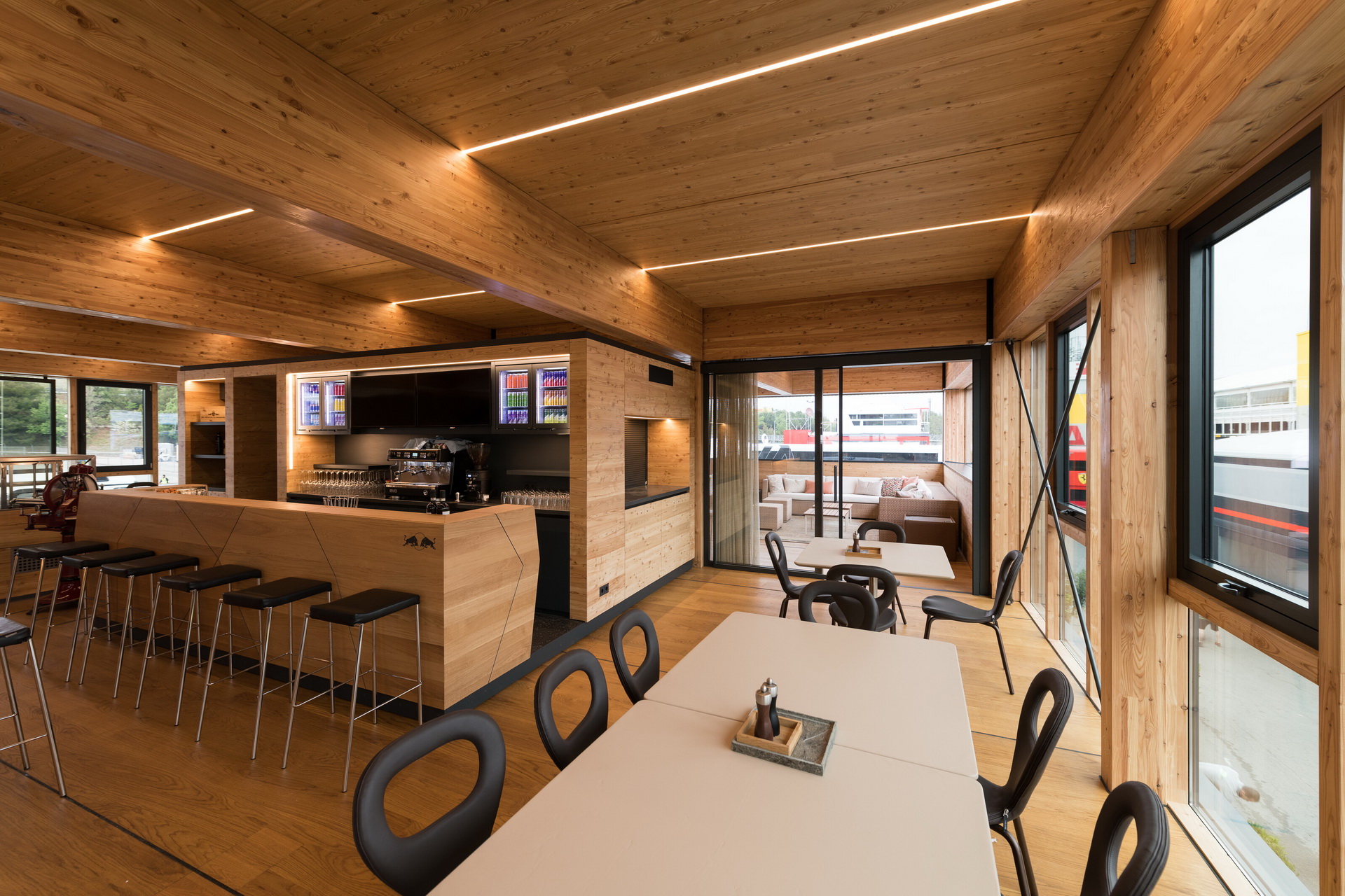 red bull toro rosso energy station 4 Red Bull And Toro Rosso’s New Home Away From Home Takes 32 Hours To Build