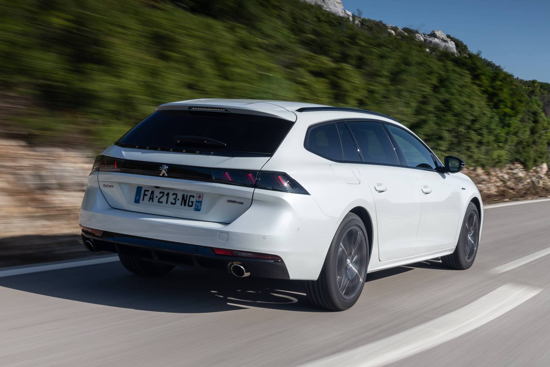 Is The New 2019 Peugeot 508 SW Cooler Than A Crossover?