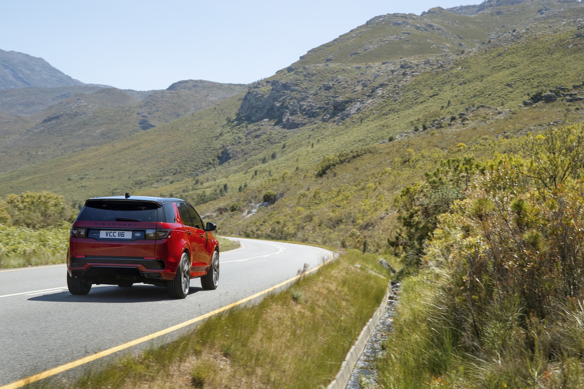 2020 Land Rover Discovery Sport Facelift Debuts With New Styling And Mild-Hybrid Powertrain