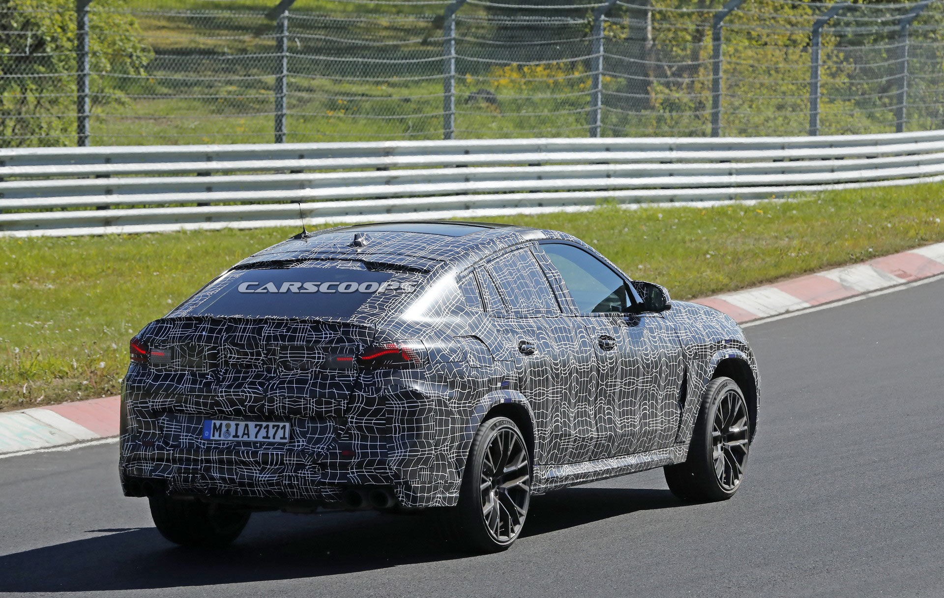 2020-BMW-X6-M-7 2020 BMW X6 M Hides 592 HP Behind Its Huge Nostrils