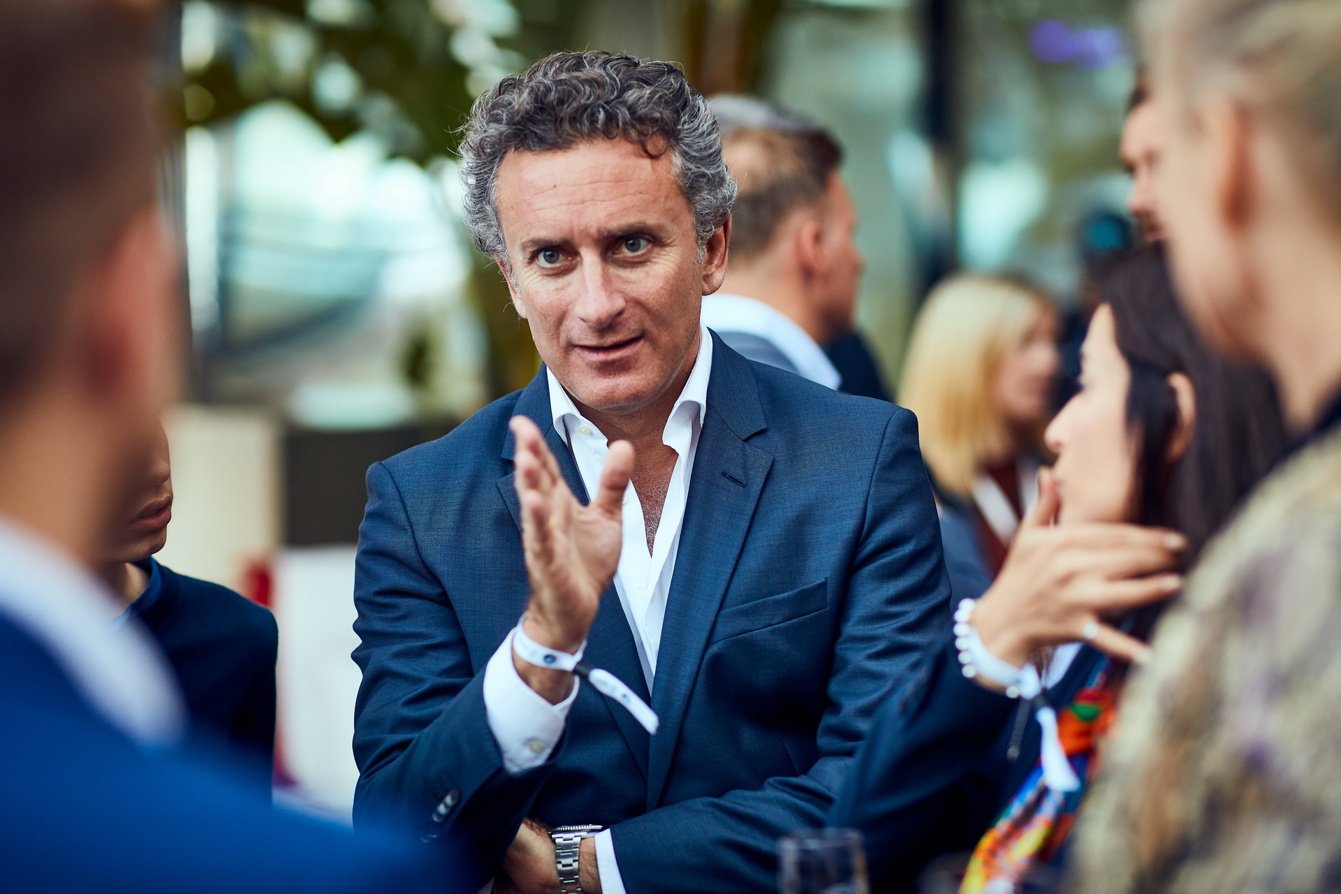 BMW-i8-Roadster-Safety-Car-53 BMW Makes i8 Roadster A Speedster For Formula E’s New Safety Car