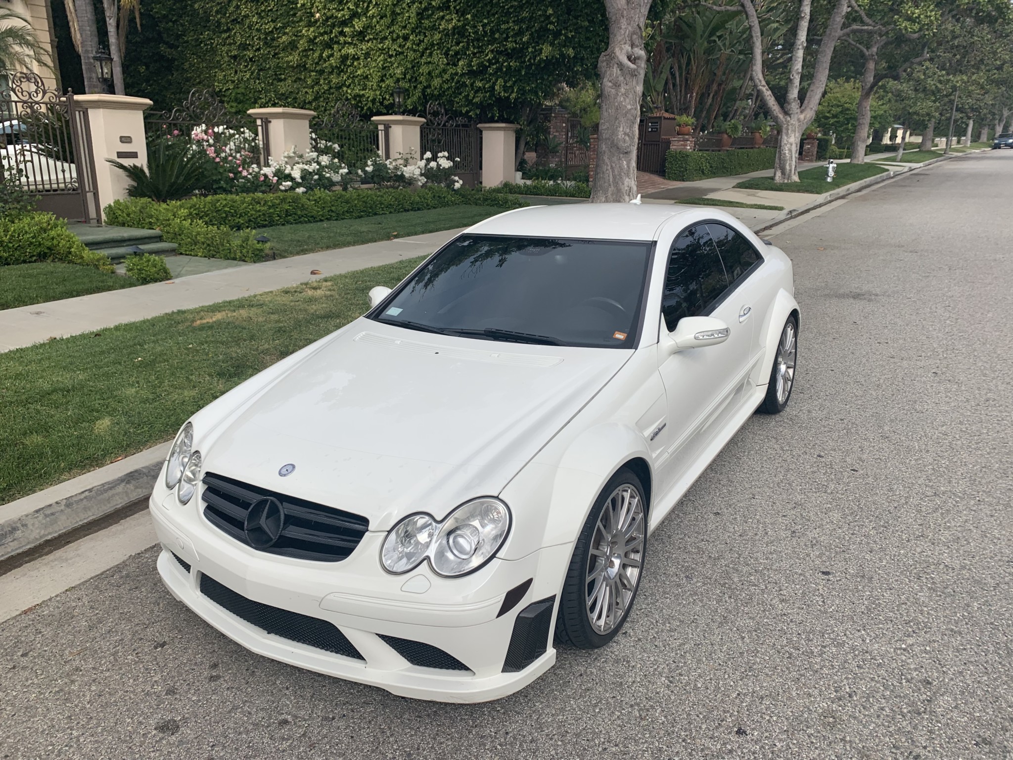 Mercedes Benz CLK 63 AMG Black 2 Mercedes-Benz CLK 63 AMG Black Series Looks Mean Even In White