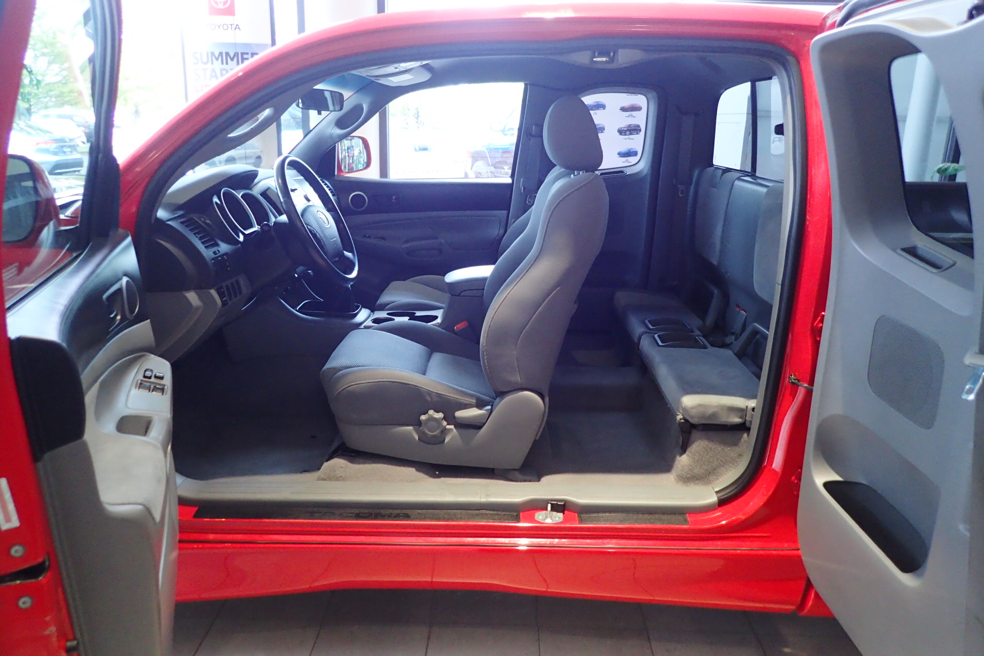 2007 toyota tacoma xrunner auction 45 2007 Toyota Tacoma X-Runner Is A Fun Little Pickup From The Past