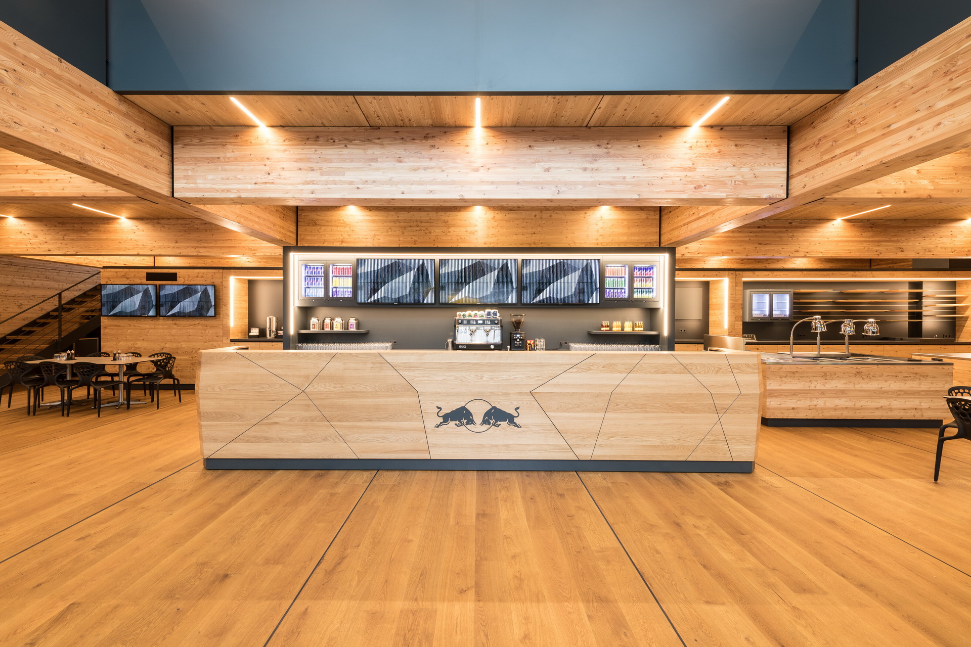 red bull toro rosso energy station 3 Red Bull And Toro Rosso’s New Home Away From Home Takes 32 Hours To Build