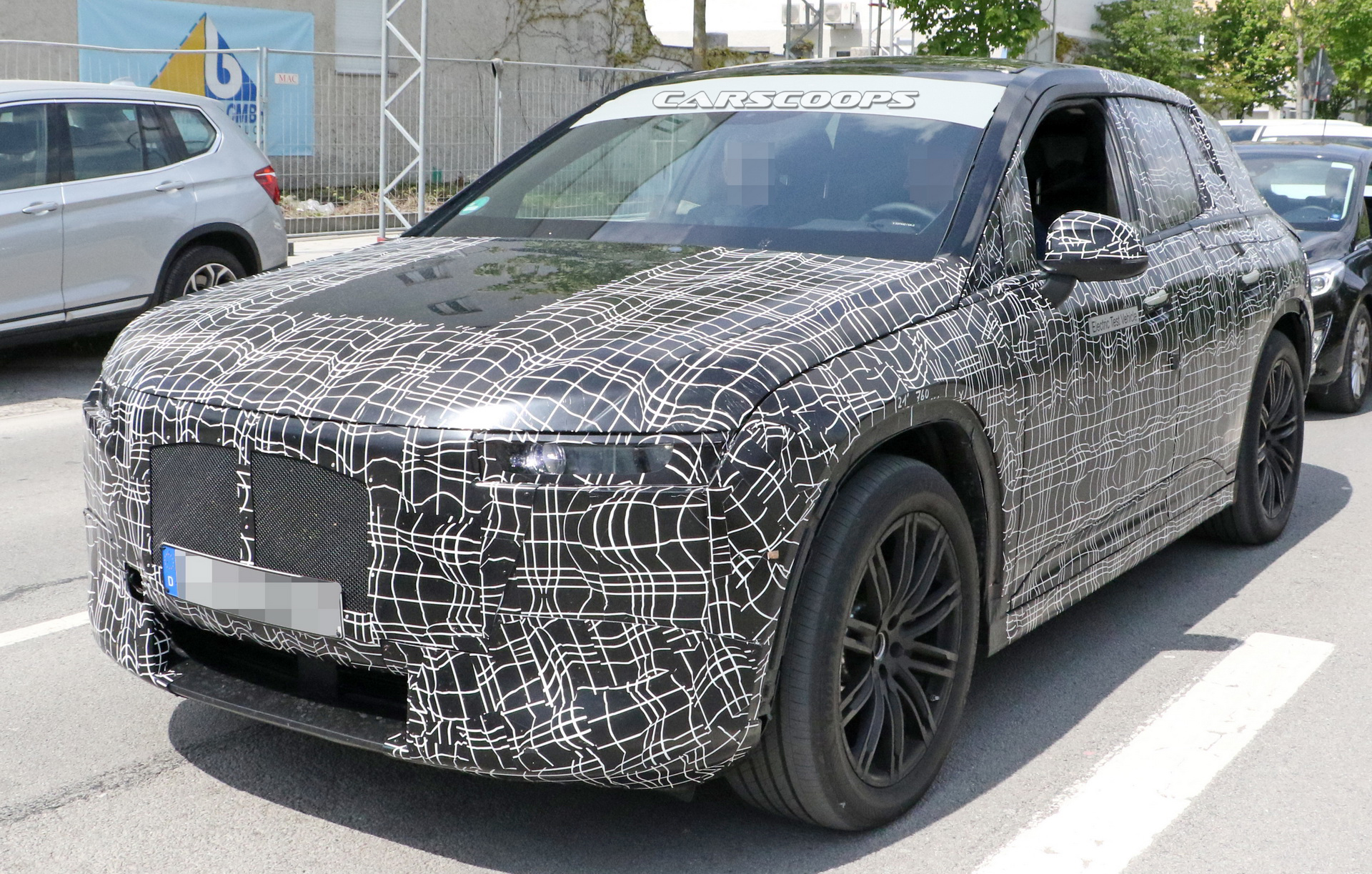 BMW-iNext-02 2021 BMW iX: Everything We Know About The iNext Tesla-Fighting Electric SUV