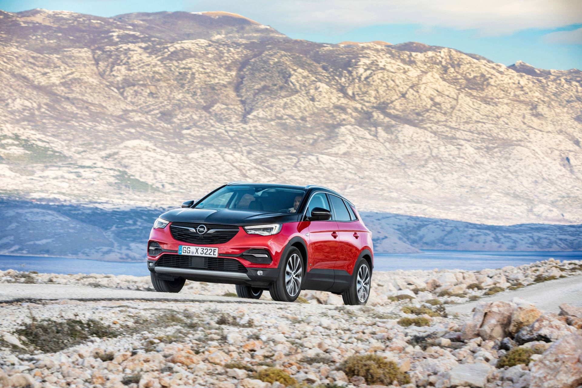 2020 Opel Grandland X Hybrid4 1 Opel/Vauxhall Grandland X Gains 296 HP Hybrid4 PHEV Powertrain With AWD