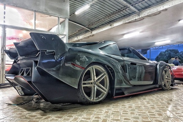 Thai Body Shop Turns A Toyota MR2 Into A Lamborghini Veneno