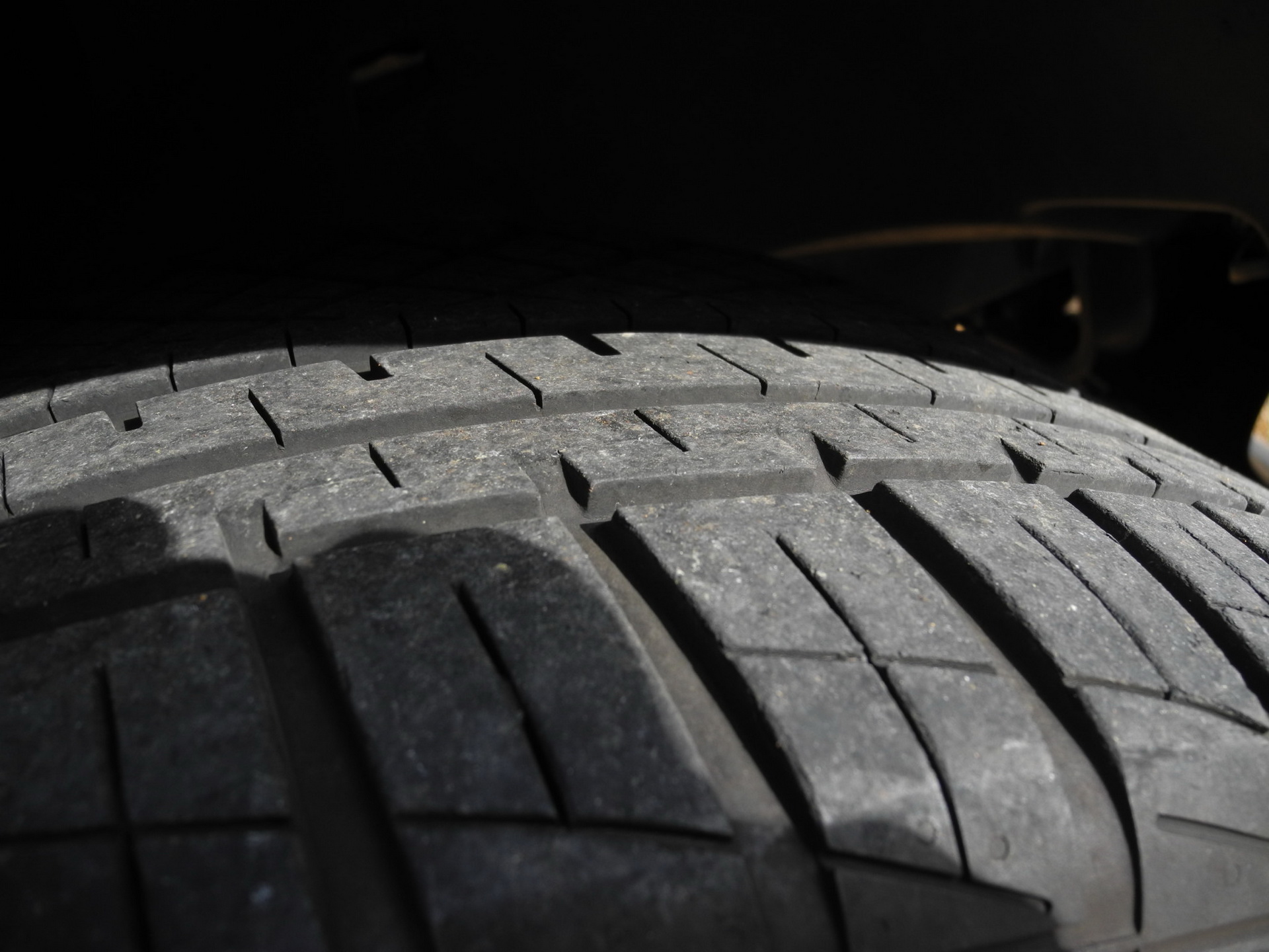 2001 mercedes ml58 brabus bat 35 2001 Brabus-Tuned Mercedes ML Is The Ghost Of SUVs Past