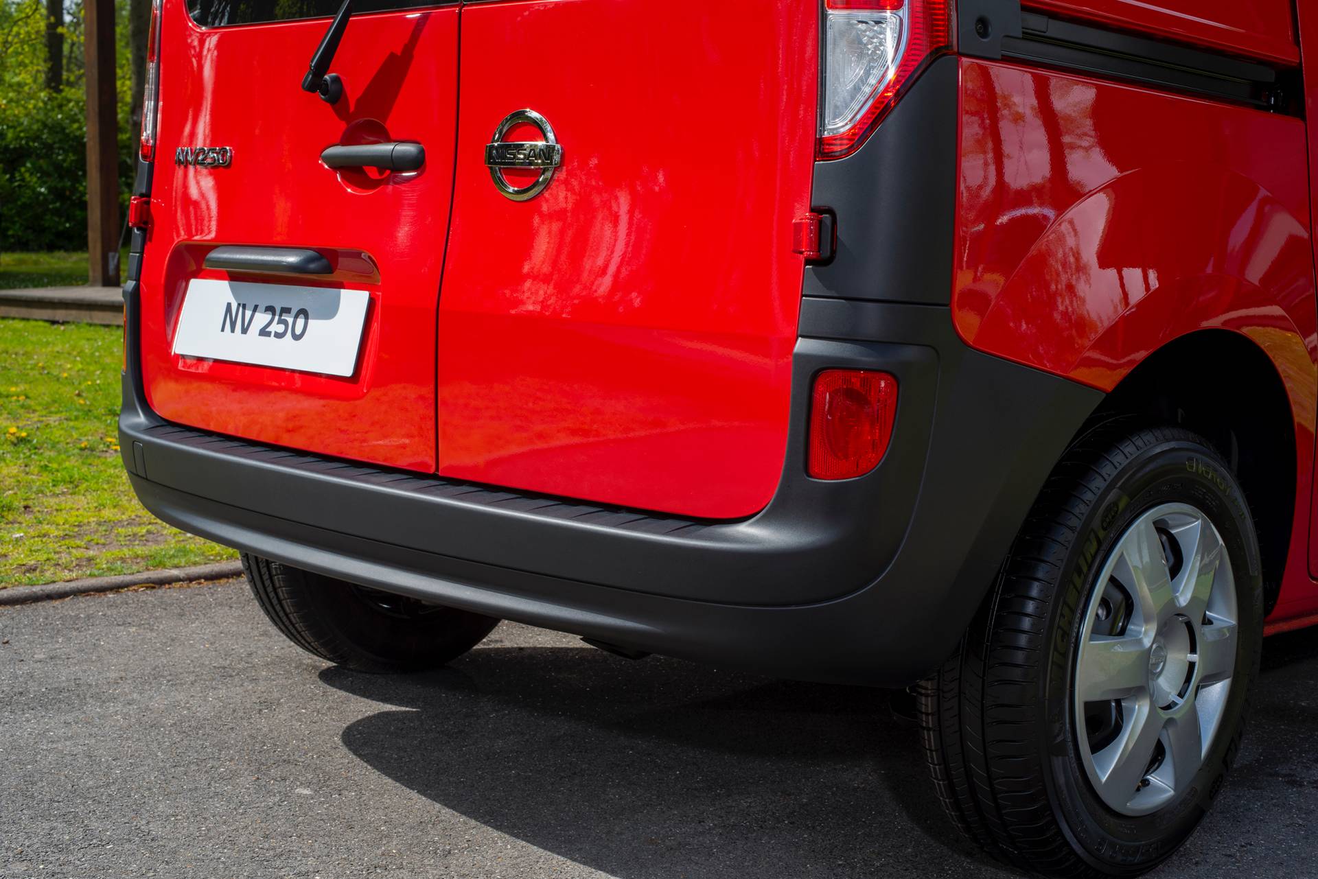 Nissan NV250 L1 Van 5 Badge-Engineered Nissan NV250 Compact Van Debuts In Europe
