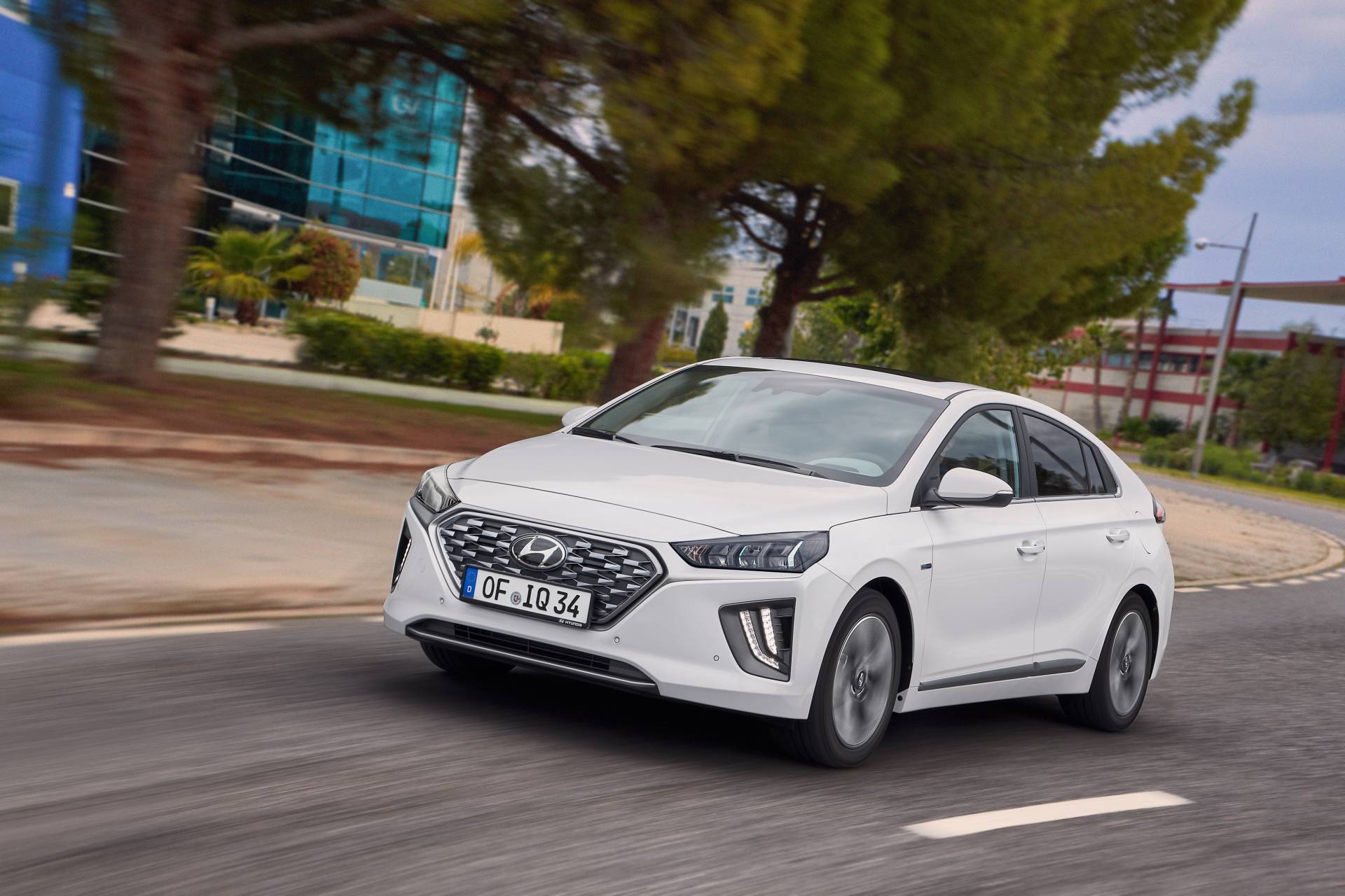 2020 Hyundai Ioniq Hybrid 14 2020 Hyundai Ioniq Family Gains Design And Tech Updates, Bigger Battery For EV