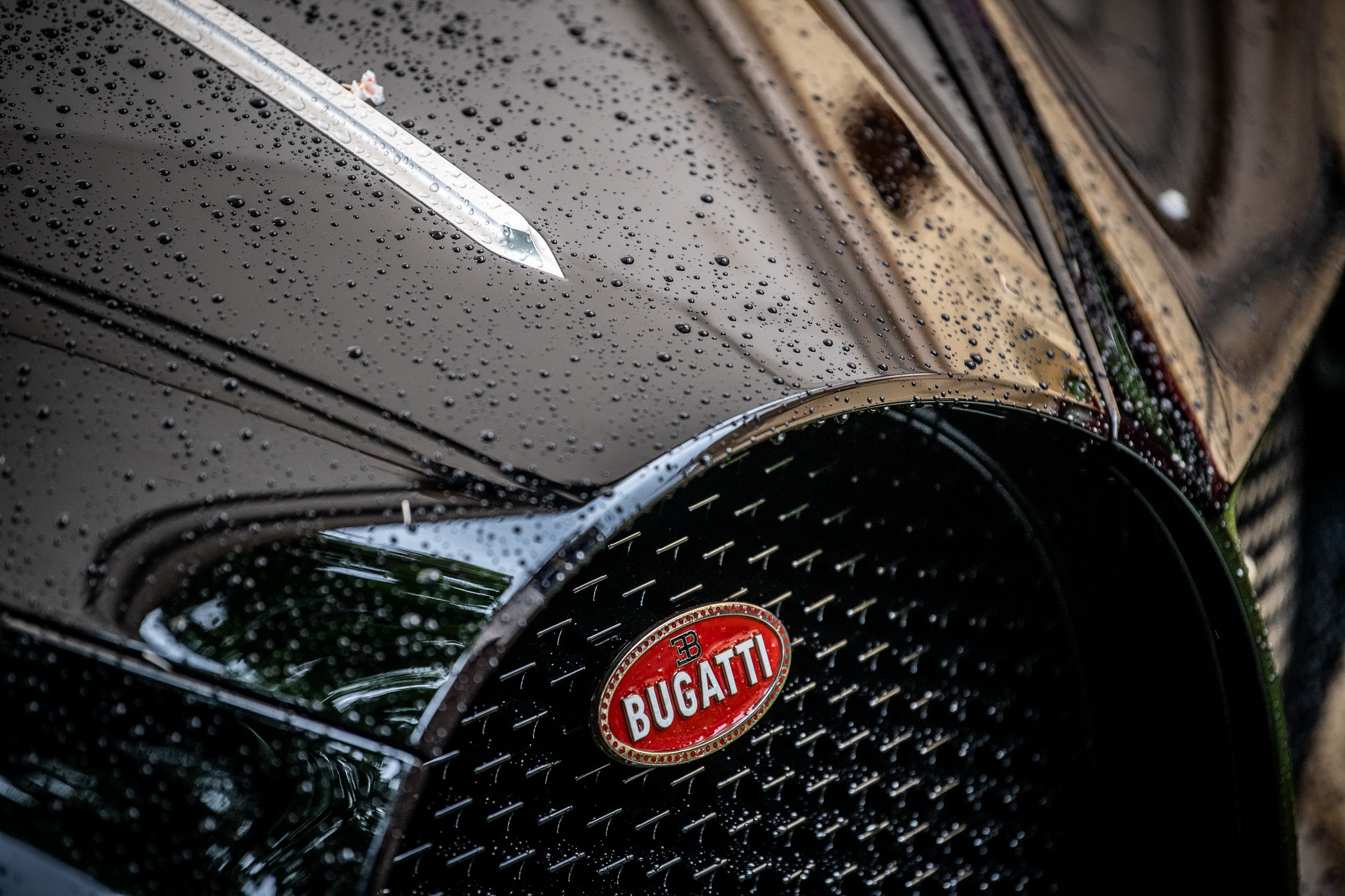 Bugatti La Voiture Noire Wins Design Award At Concorso d’Eleganza