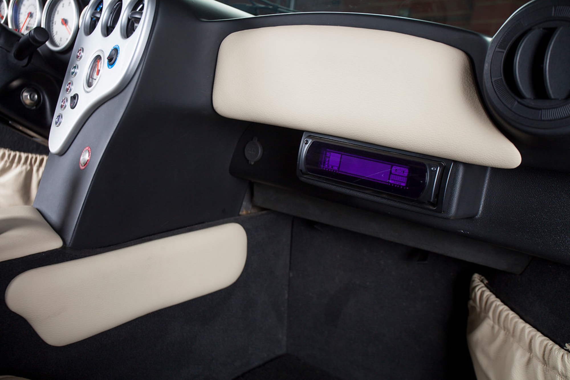 2005 Noble M12 GTO-3R Is For The Hardcore Driving Enthusiast