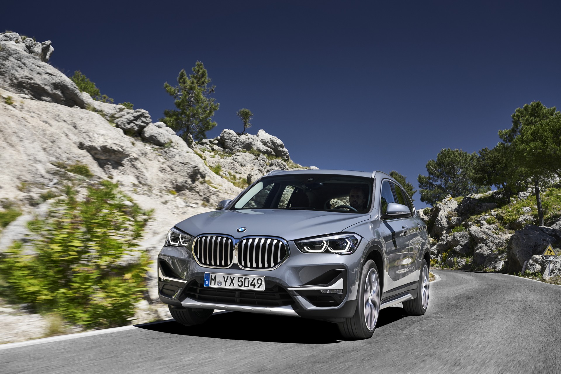 2020 BMW X1 Debuts With New Looks And A Plug-In Hybrid Powertrain