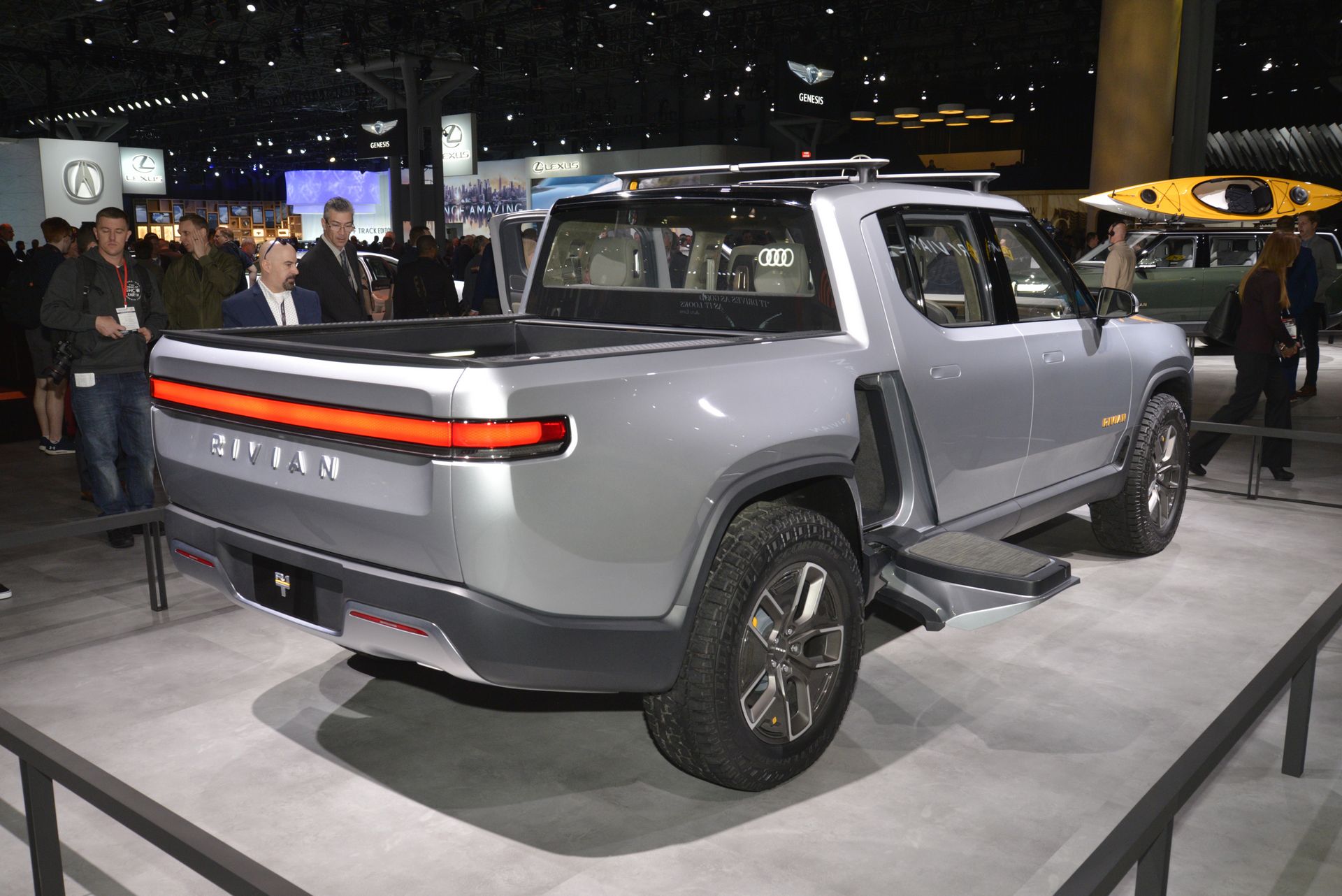Rivian R1T R1S 6 Rivian’s Biggest Battery Pack Will Be A Massive 180kWh Unit With 8000 Cells