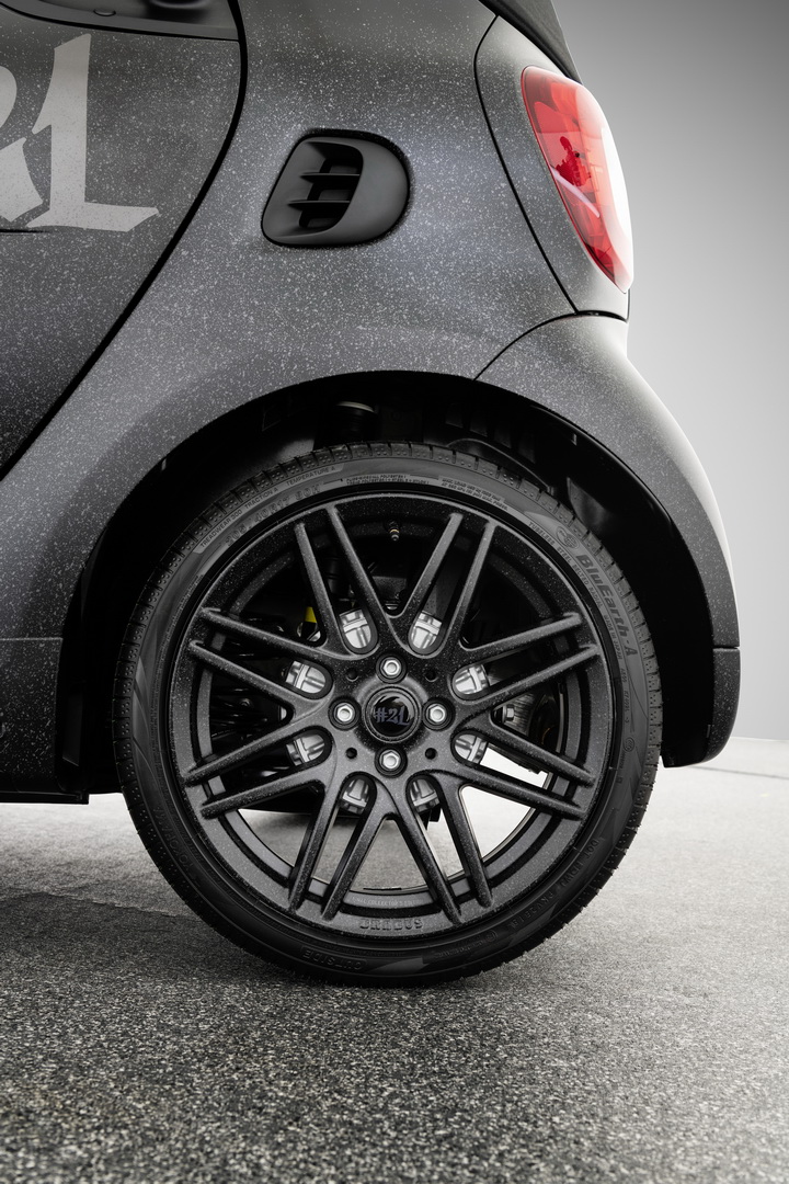 2019 smart fortwo final collectors edition konstantin grcic 6 Smart ForTwo ‘21’ Final Collector’s Edition Is A Last Hurrah To The ICE-Powered City Car