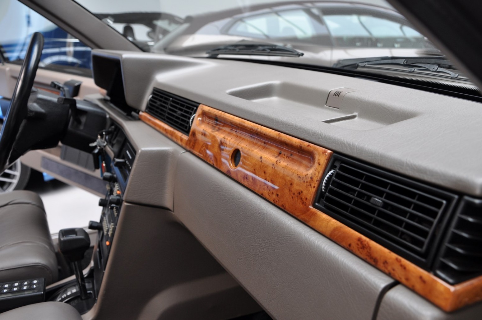 1988 Volvo 780 Coupe Bertone 28 Pristine 1988 Volvo 780 Coupe Blends Bertone Styling With Swedish Flair For €47,500