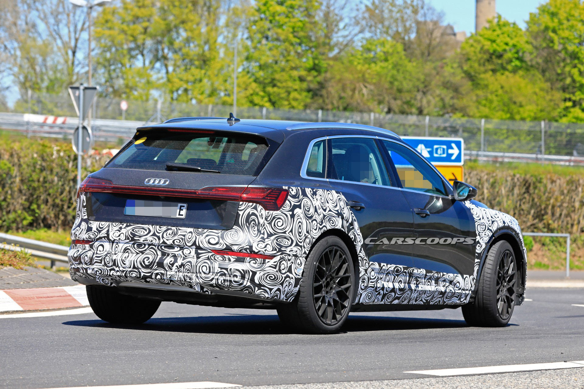 High-Performance Audi E-Tron Spied, Could Be The S Or RS Variant (New Photos)