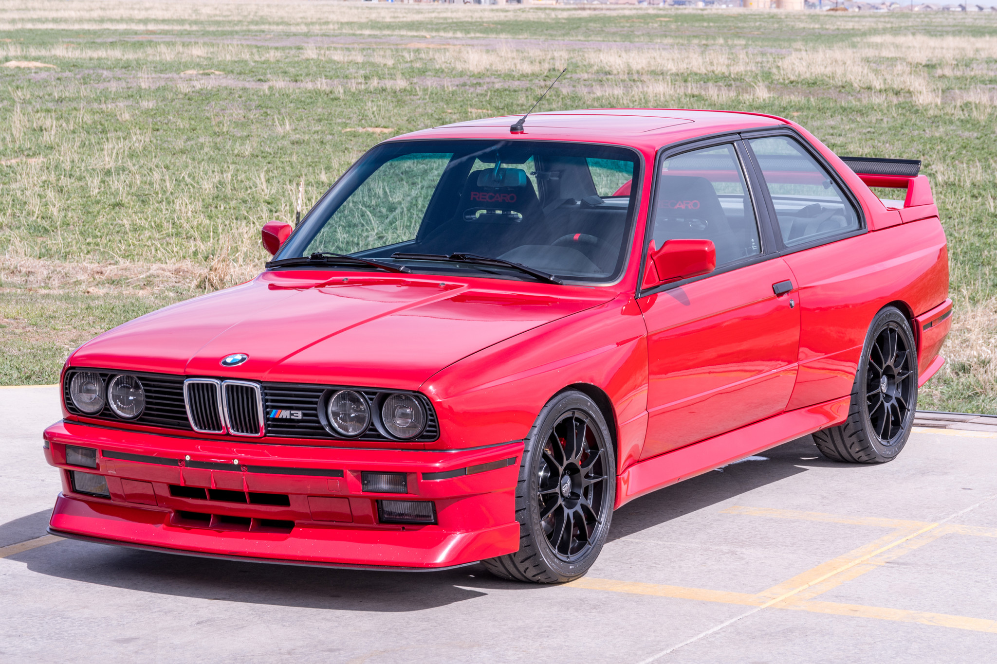Want This 1989 BMW M3? It Goes For At Least $36K – And You’ve Got 10 Hours To Bid On It