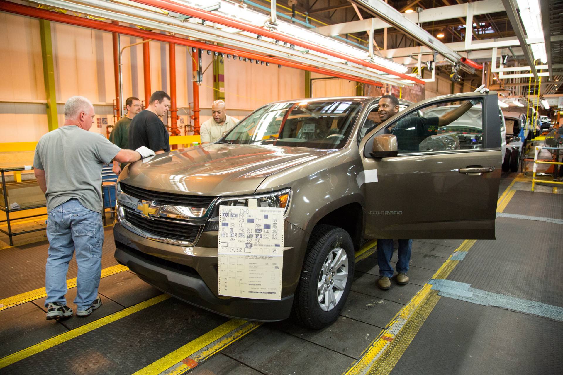 GM Wentzville plant assembly line 5 GM Said To Plan $1 Billion Investment To Expand Missouri Truck/Van Plant