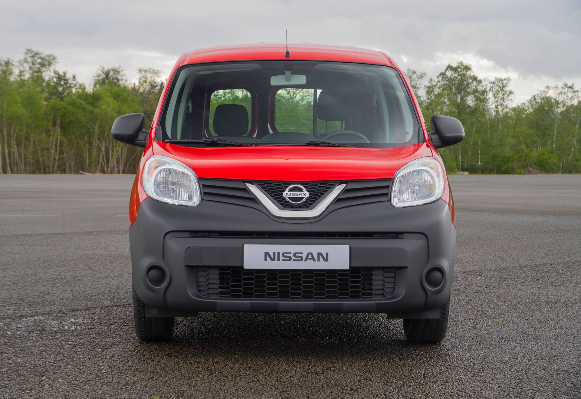 Nissan NV250 L1 Van 25 Badge-Engineered Nissan NV250 Compact Van Debuts In Europe