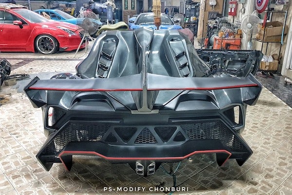 Thai Body Shop Turns A Toyota MR2 Into A Lamborghini Veneno